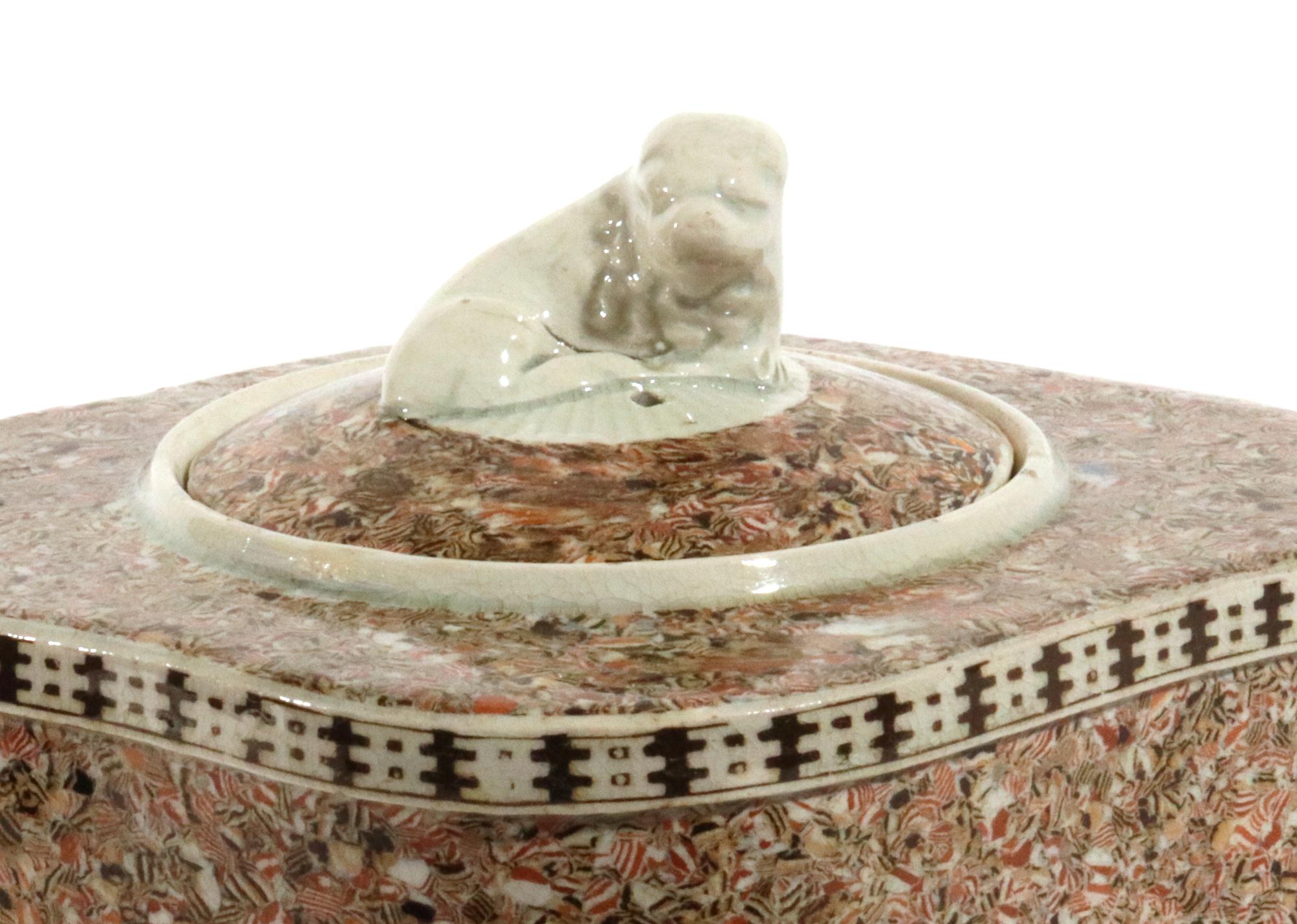 English Inlaid Agate Teapot and Cover with Lion Finial For Sale 2