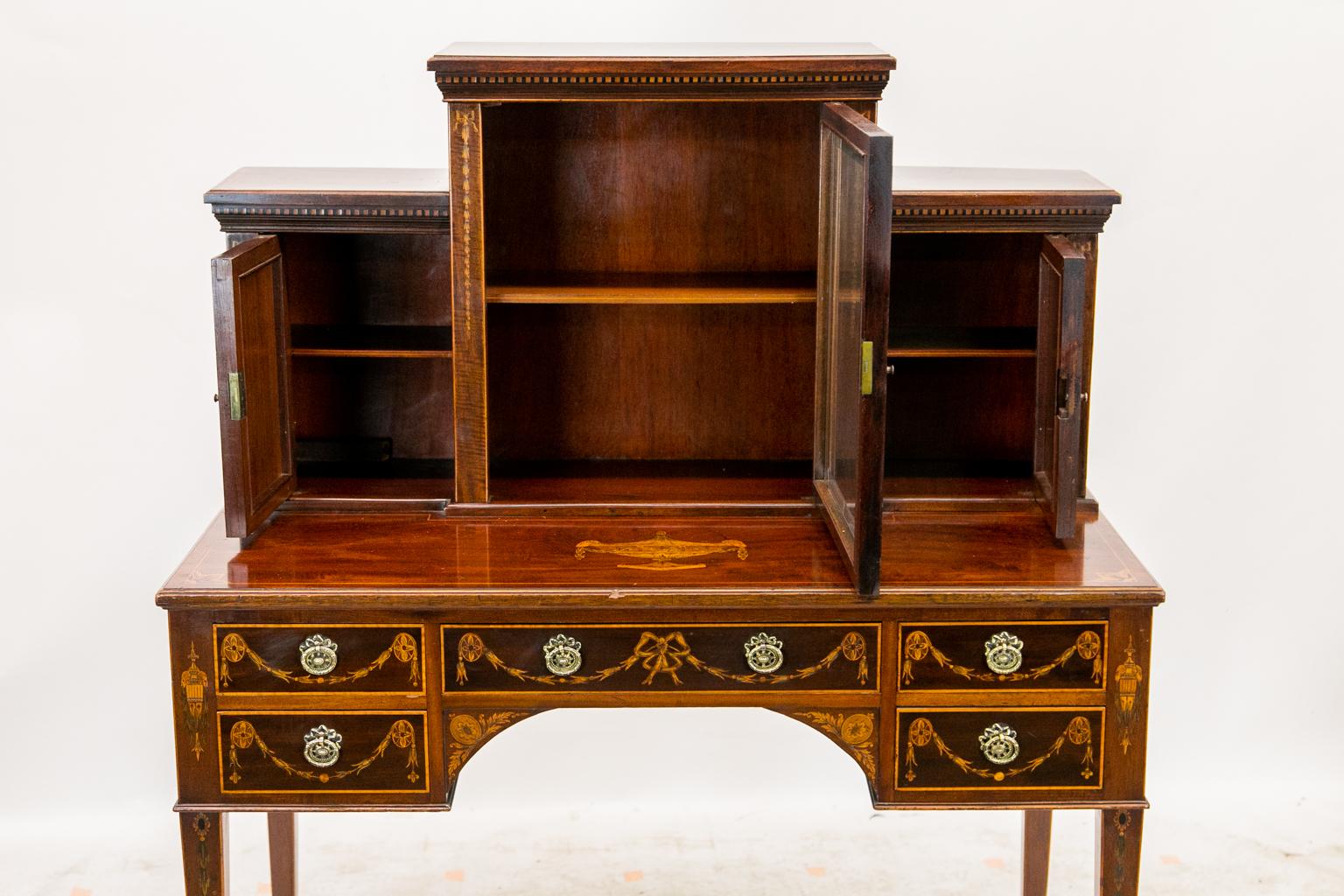 English Inlaid Ladies Desk In Good Condition For Sale In Wilson, NC