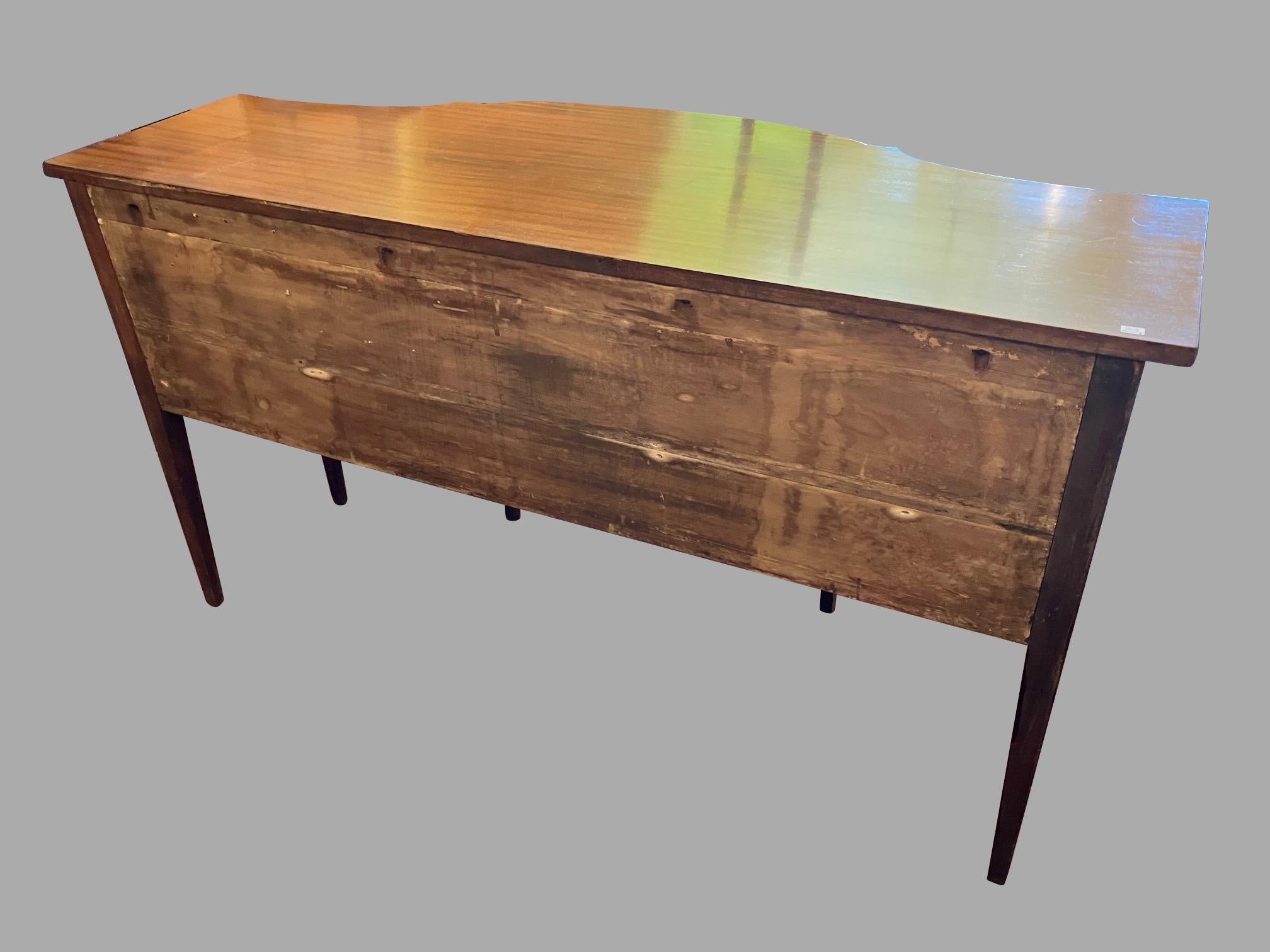 English Inlaid Mahogany Hepplewhite Style Sideboard of Serpentine Form For Sale 1