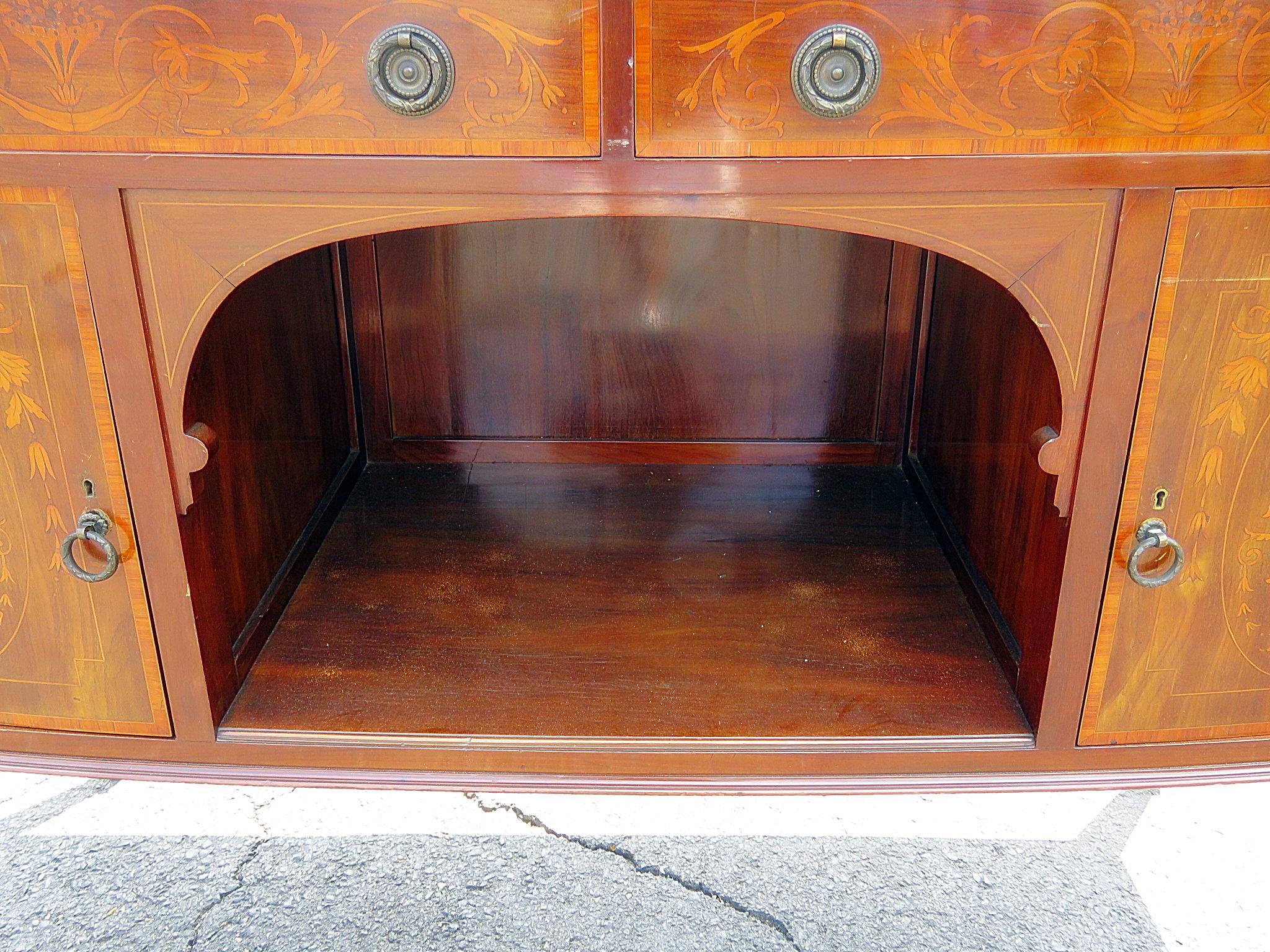 Inlaid Mahogany Edwardian Style English Sideboard Buffet Server In Good Condition In Swedesboro, NJ