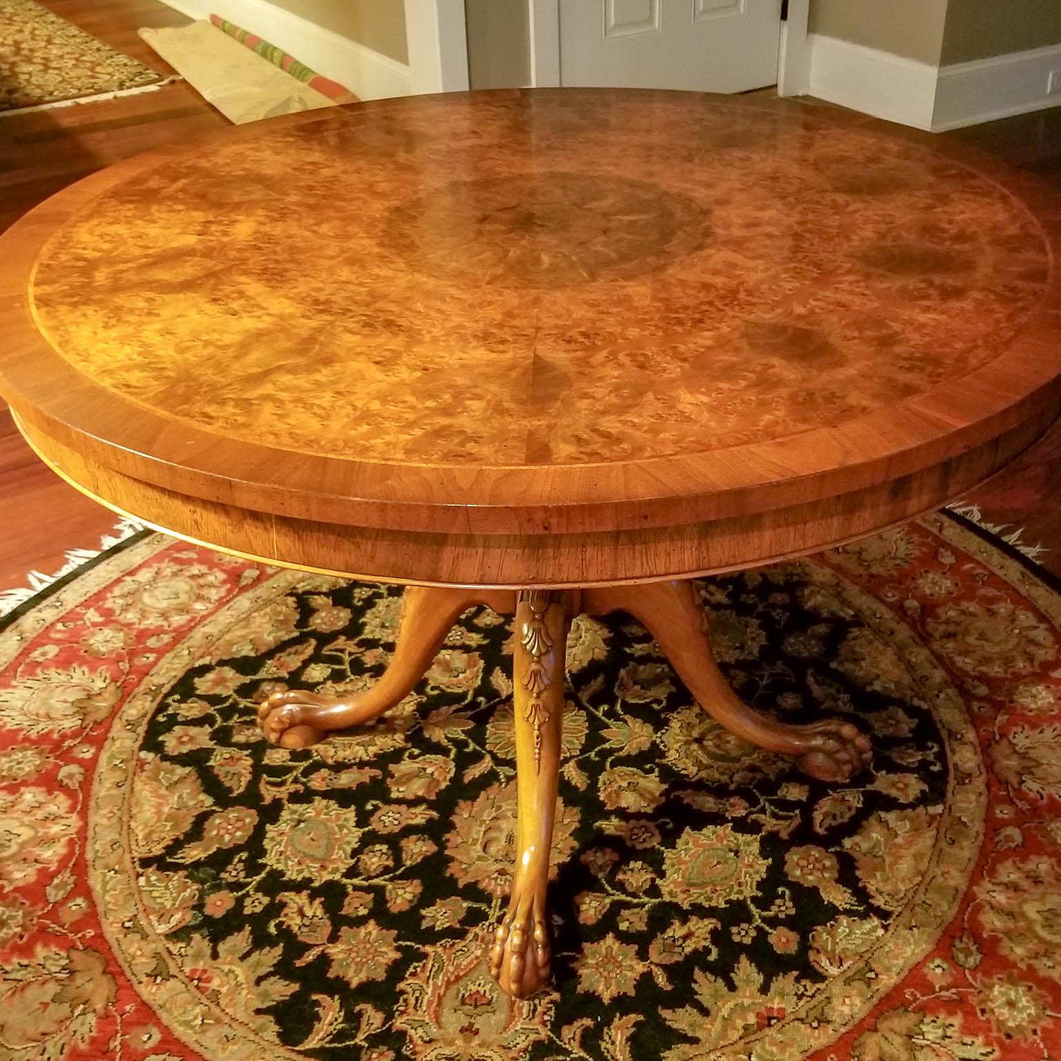 English Inlay Ball and Claw Feet Round Centre or Dining Table, 20th Century In Excellent Condition In Savannah, GA