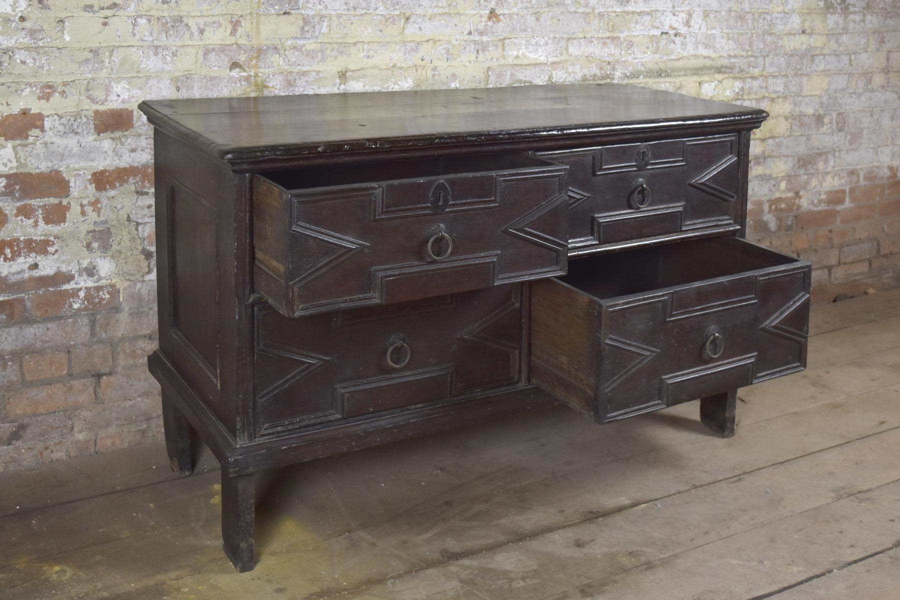 English Jacobean 17th Century Oak Four-Drawer Commode of Rare Form For Sale 3