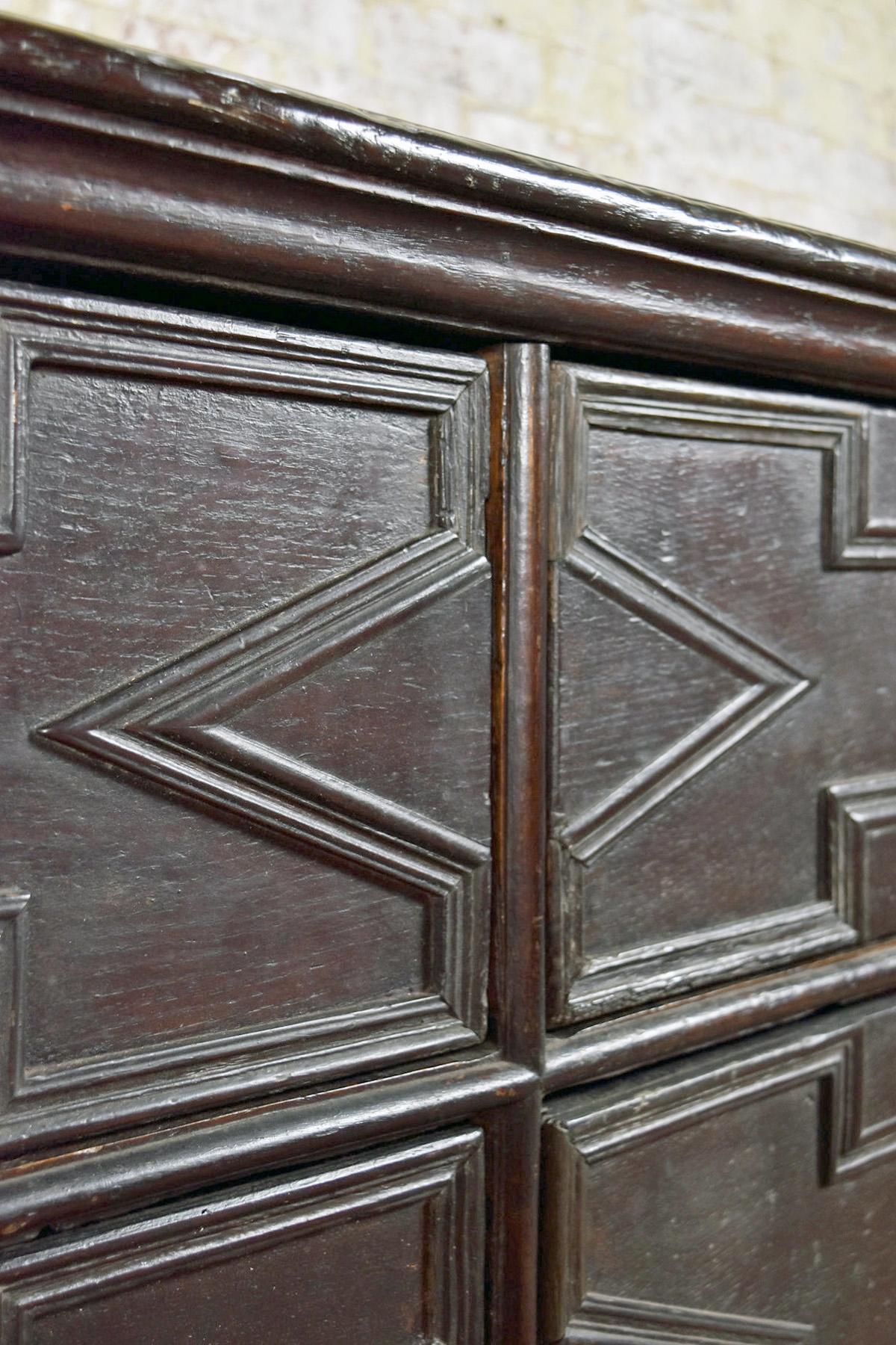 English Jacobean 17th Century Oak Four-Drawer Commode of Rare Form For Sale 4