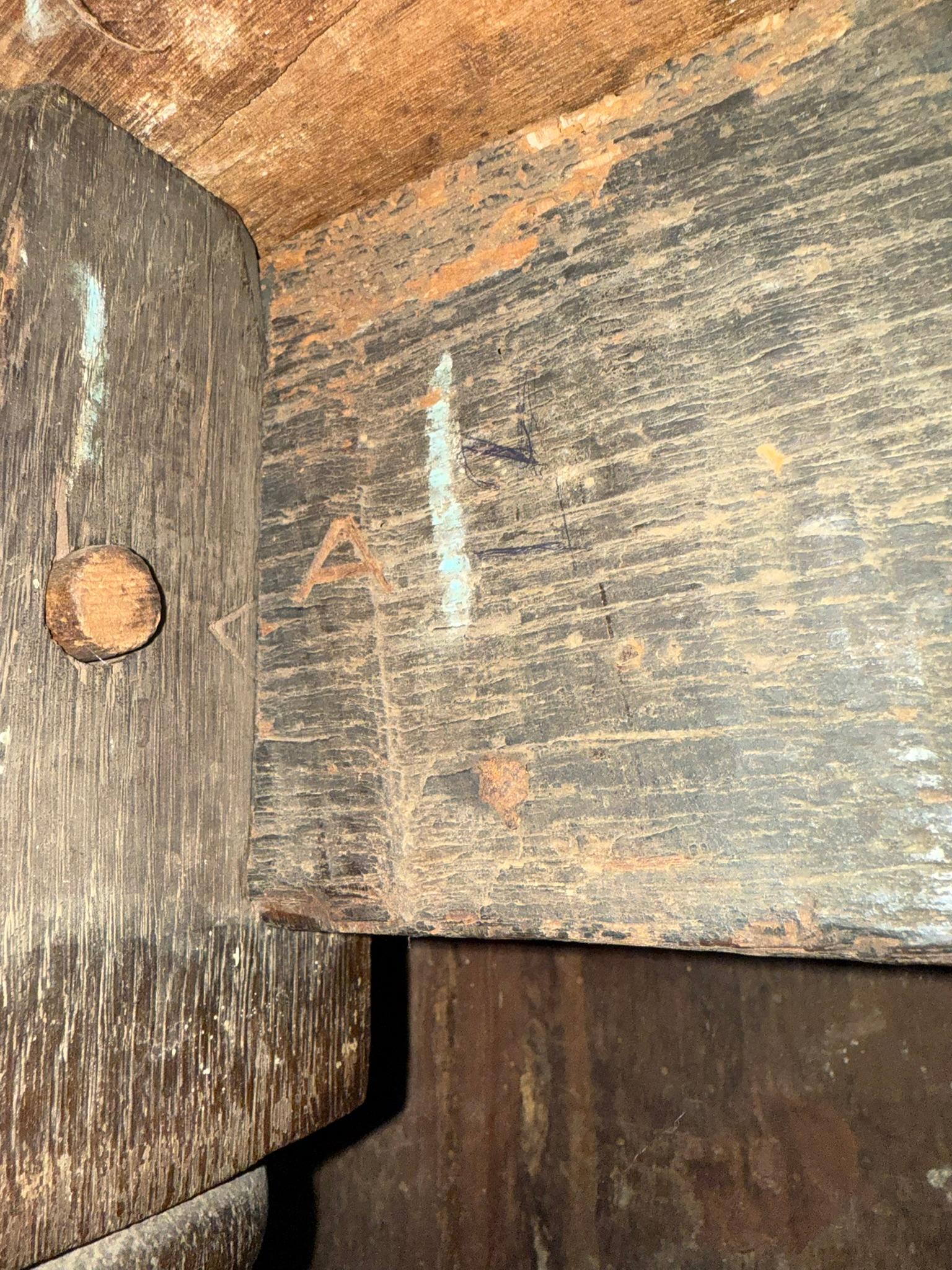 English Jacobean Early 17th Century Oak Long Refectory Table For Sale 13