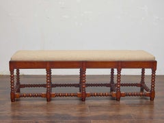 Englische Bank aus Jacobean Walnut mit gedrechselten Stützen und neuer Polsterung