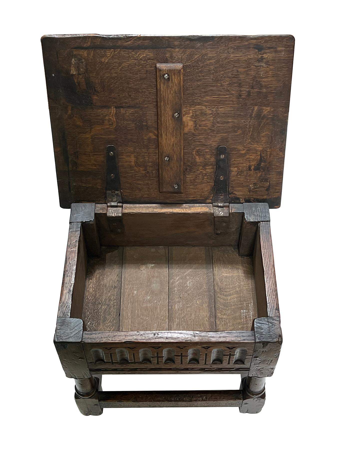 English Jacobean Style Oak Work Side Table/Joint Stool with Hinged Lid For Sale 1