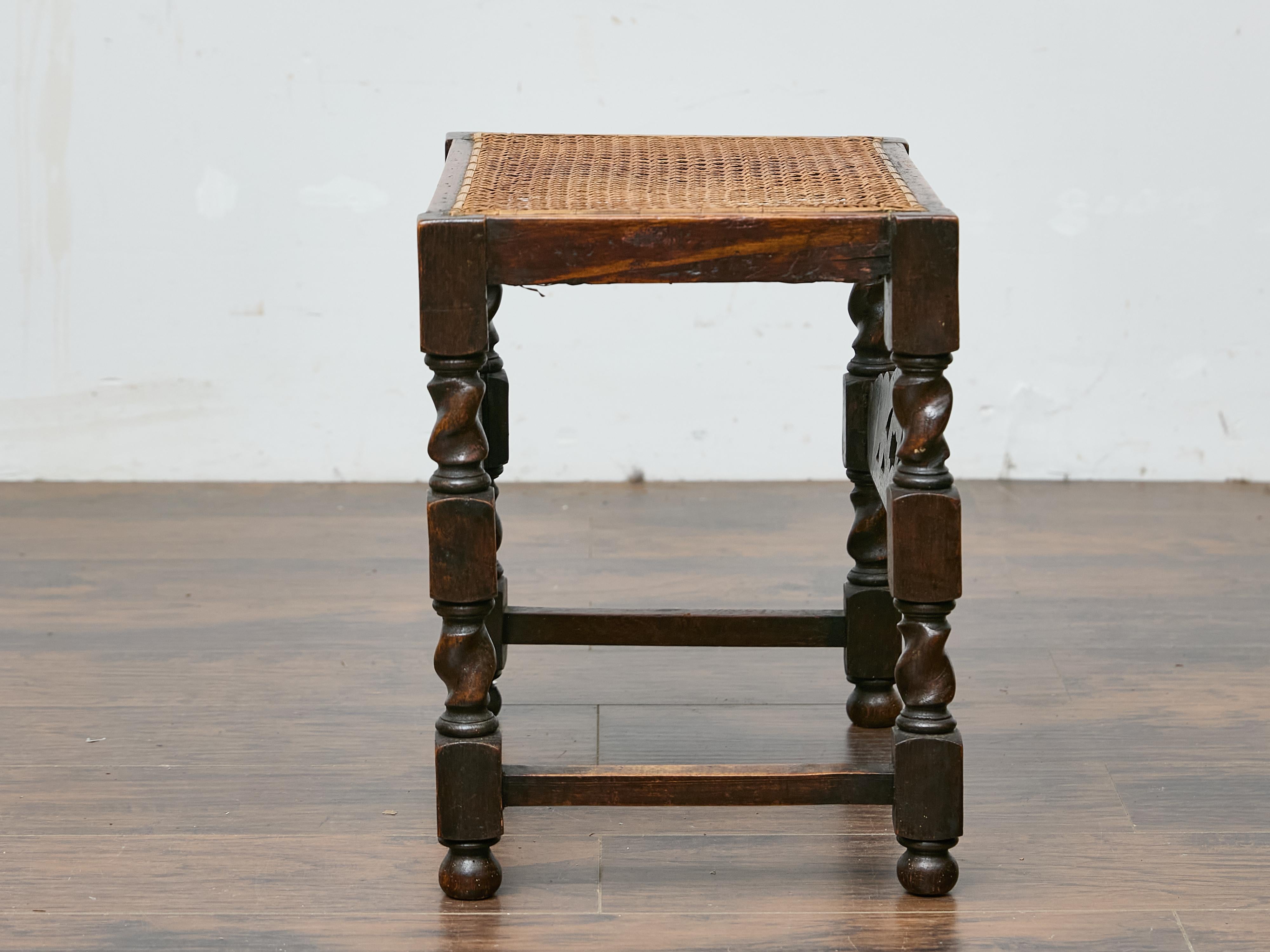 Intagliato Panca inglese in stile giacobino con grembiule intagliato, circa 1900 in vendita