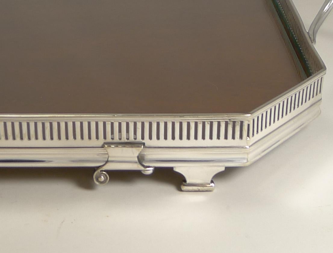 English John Grinsell Convertible Mahogany / Glass Serving Tray, circa 1900 In Good Condition In Bath, GB