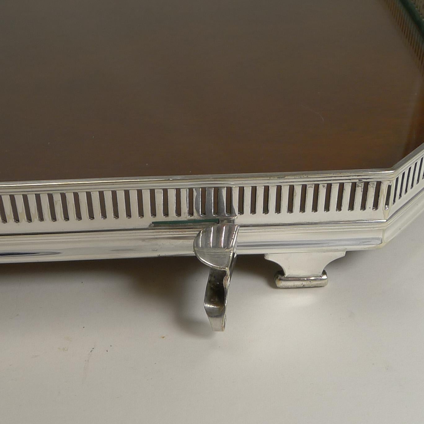 Early 20th Century English John Grinsell Convertible Mahogany / Glass Serving Tray, circa 1900