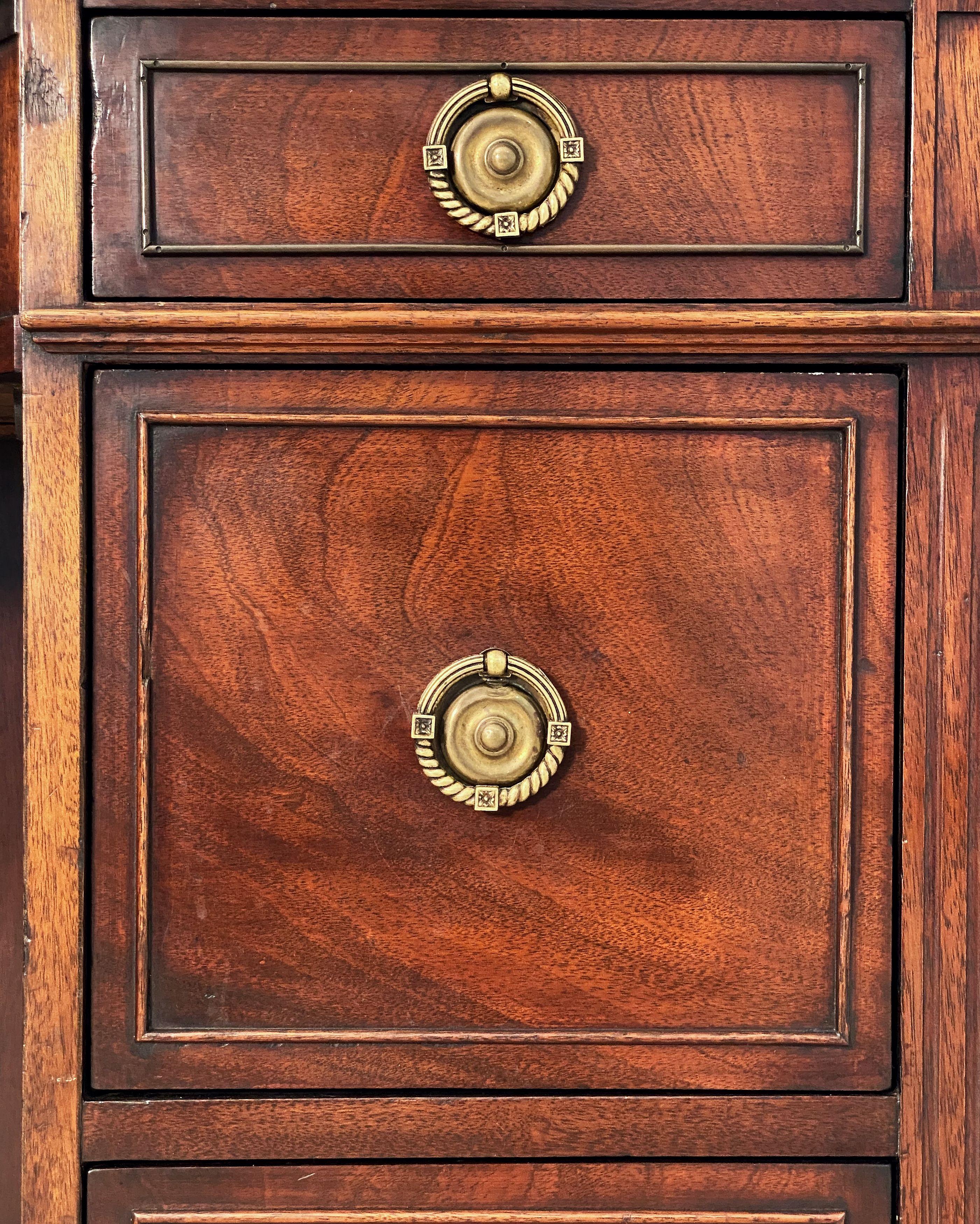 English Kidney Shaped Kneehole Writing Desk of Mahogany with Leather Top For Sale 9