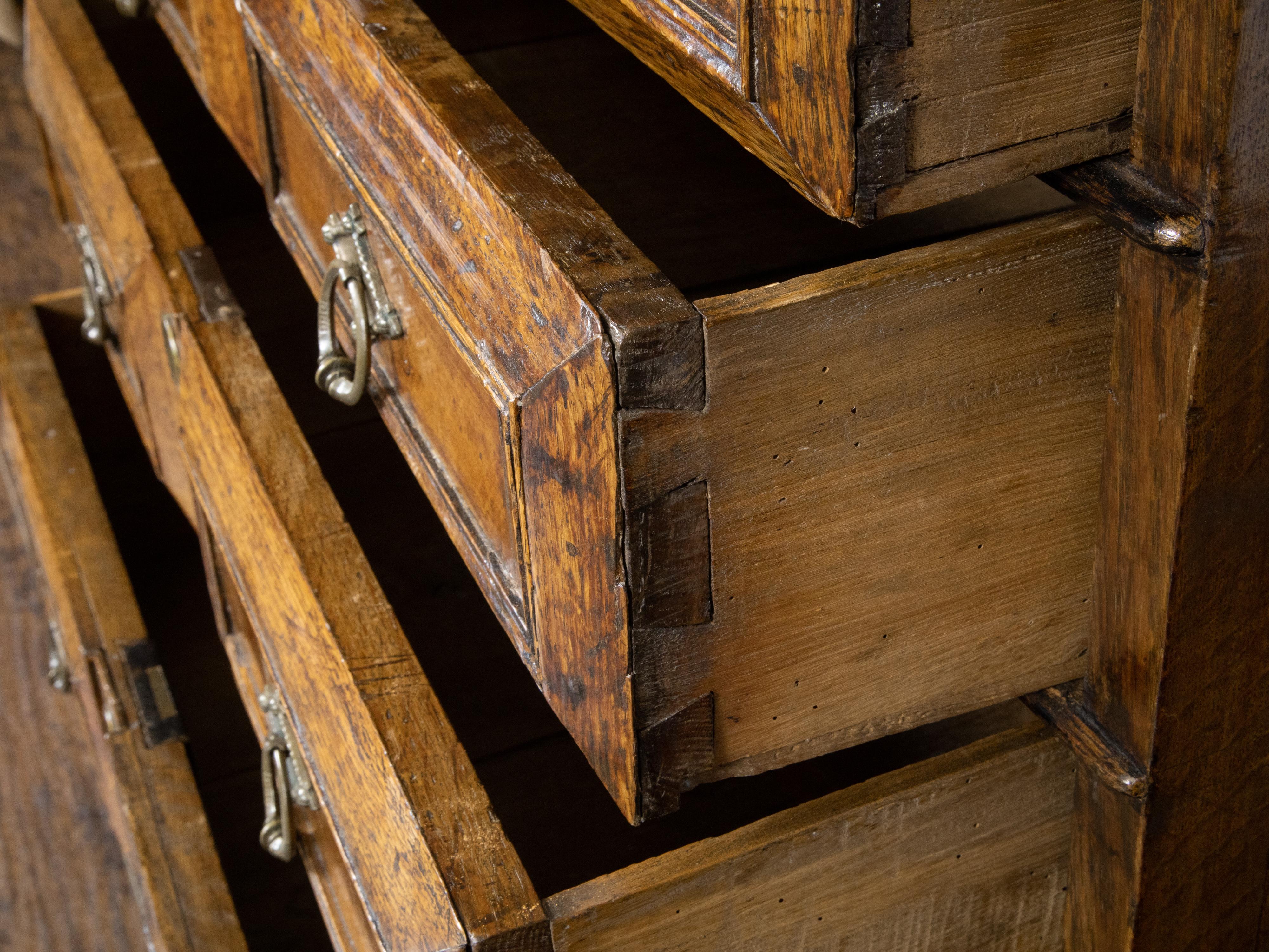 English King George III 1800s Oak Five Drawer Commode with Raised Panels For Sale 2