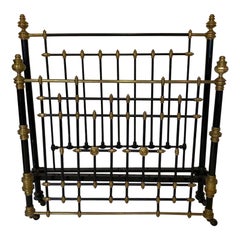 Englisches antikes viktorianisches Bett aus Eisen und Messing, King Size (5' breit)