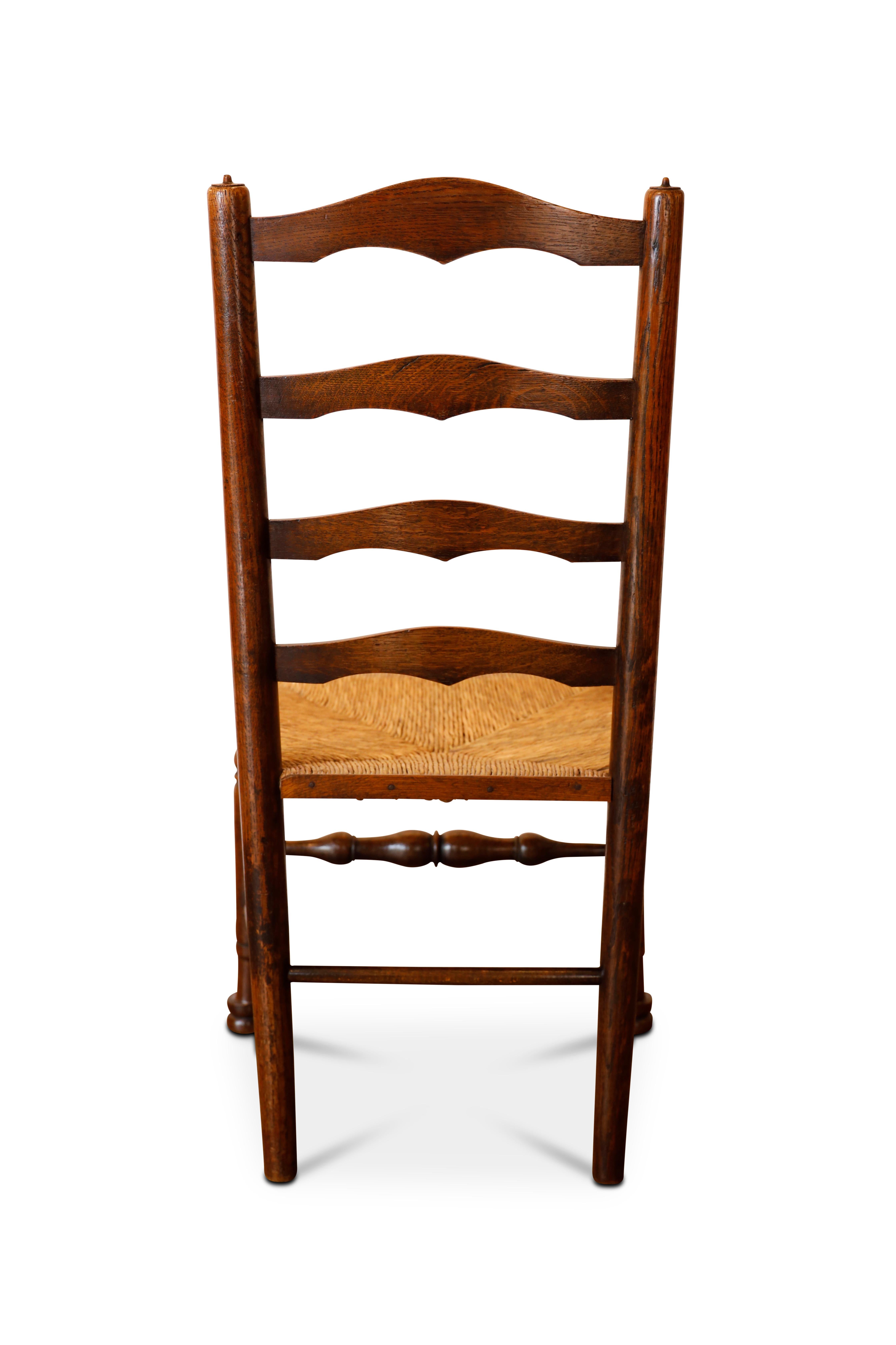 English Ladder Back Stühle im Angebot 7