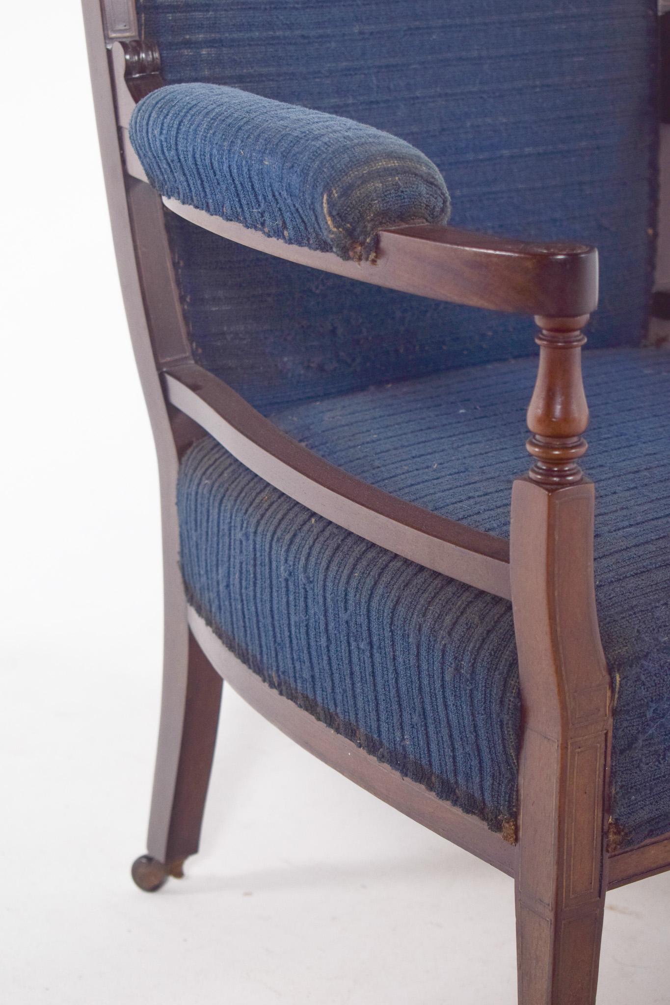 XIXe siècle English Lady's Chair tapissée en bleu en vente
