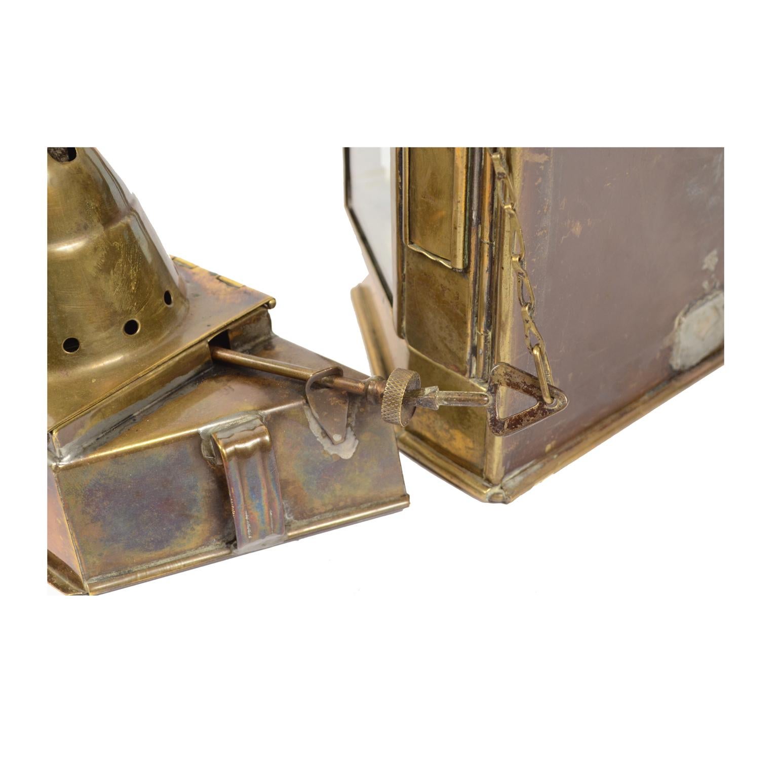 Late 19th century Antique English Nautical Lamp Signed Bulpitt, Brass and Glass 8