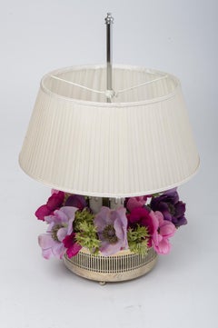 Englische Lampe in versilbert mit Blumen