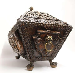 Scrigno inglese di grandi dimensioni decorato in gesso di una casa di campagna del periodo Regency, 1820 circa