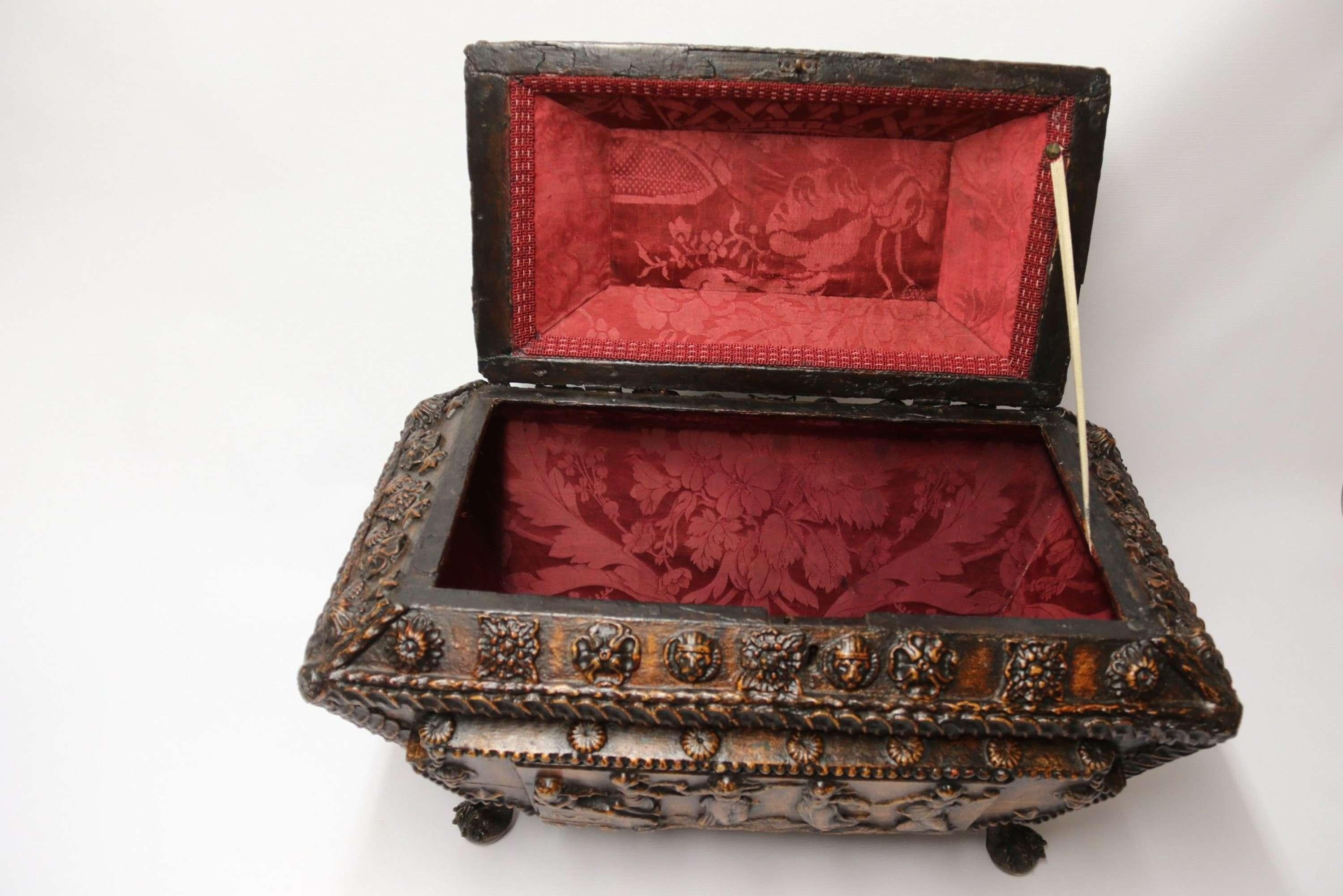 Hand-Crafted English large Regency period country house gesso decorated casket, circa 1820 For Sale