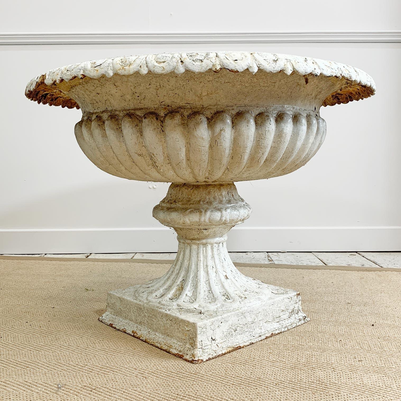 Large White Victorian Cast Iron Tazza Urn, 19th C For Sale 3