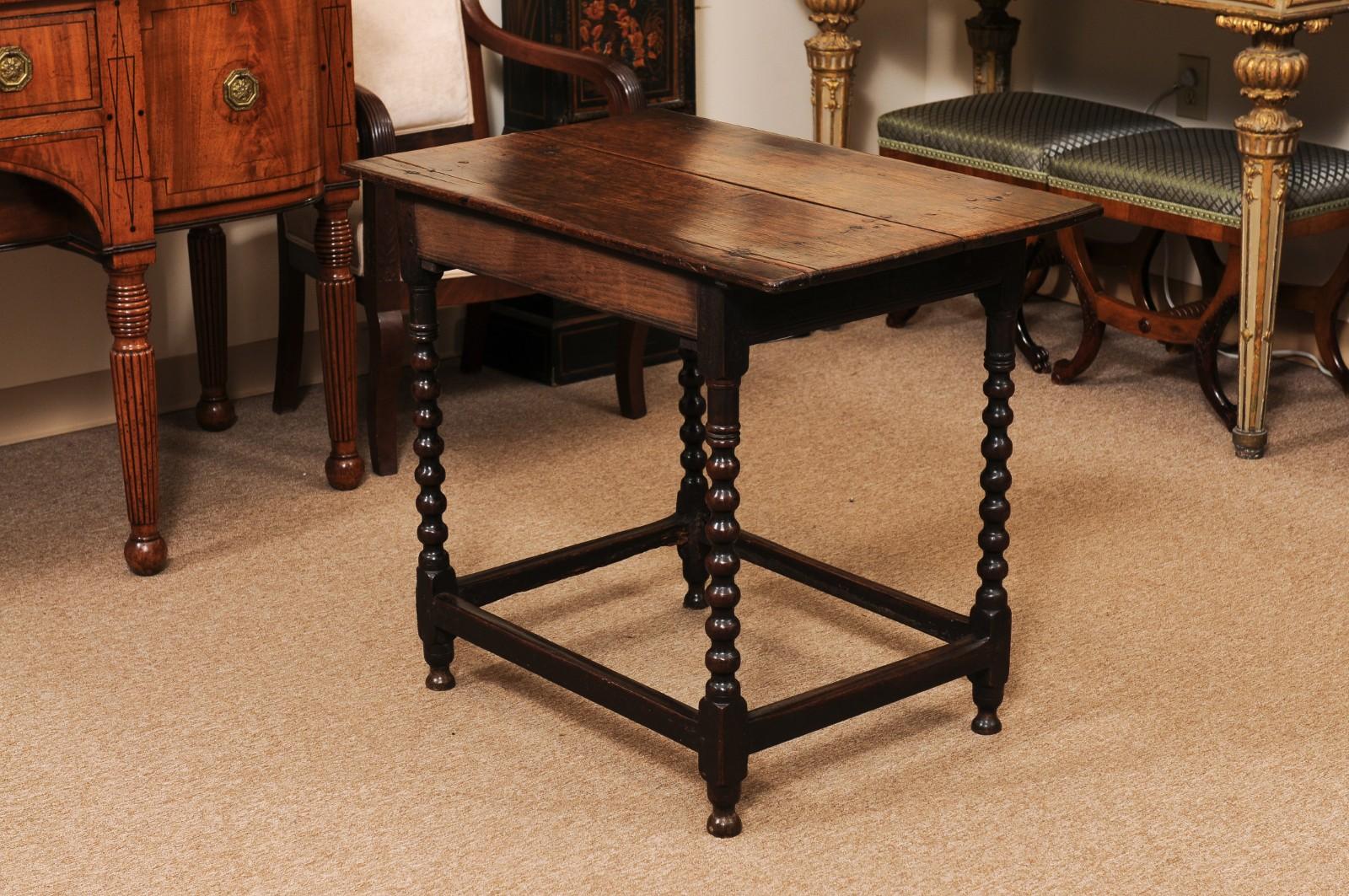 English Late 17th Century Bobbin Turned Oak Side Table with Drawer For Sale 3