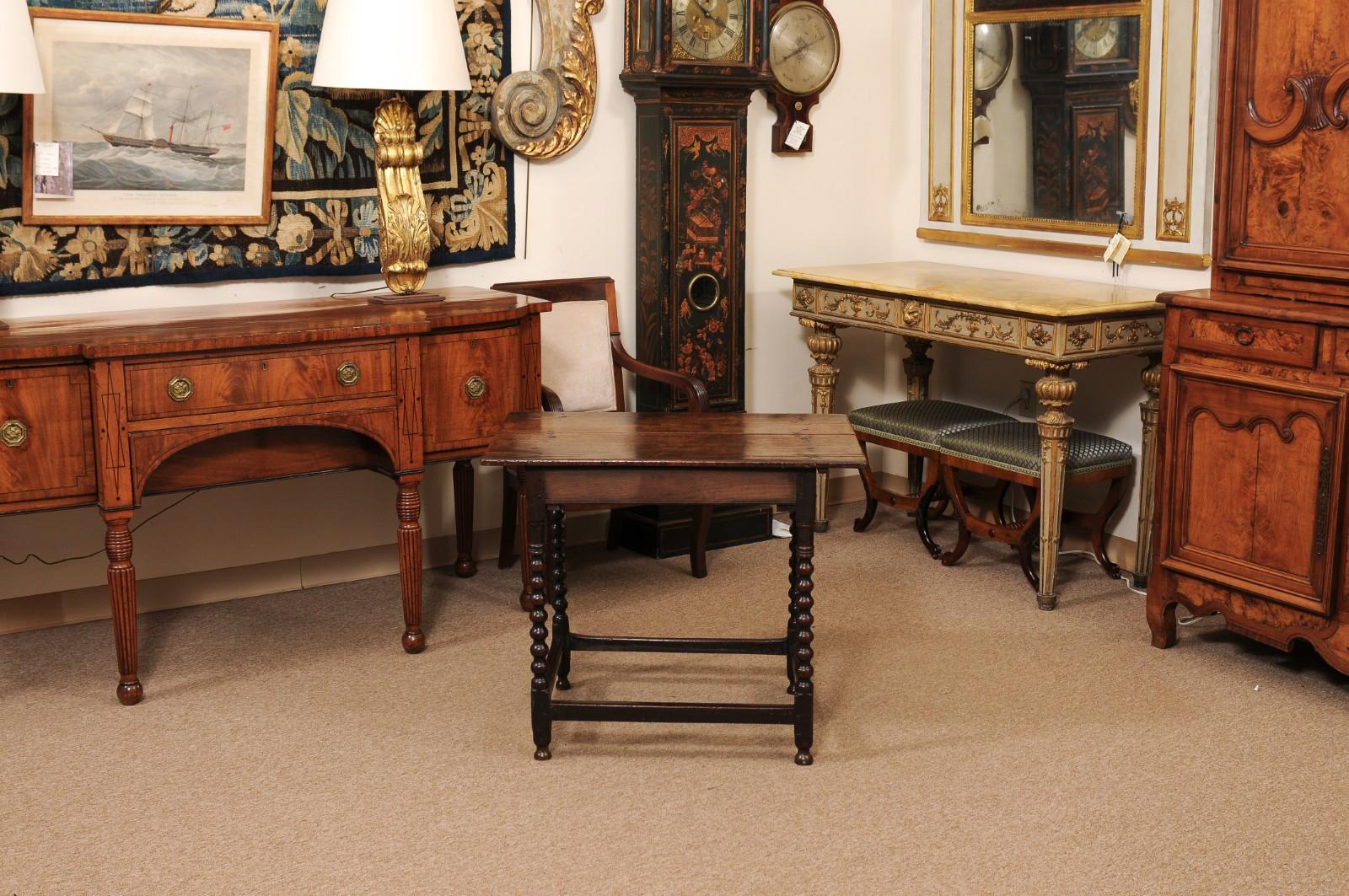 English Late 17th Century Bobbin Turned Oak Side Table with Drawer For Sale 4