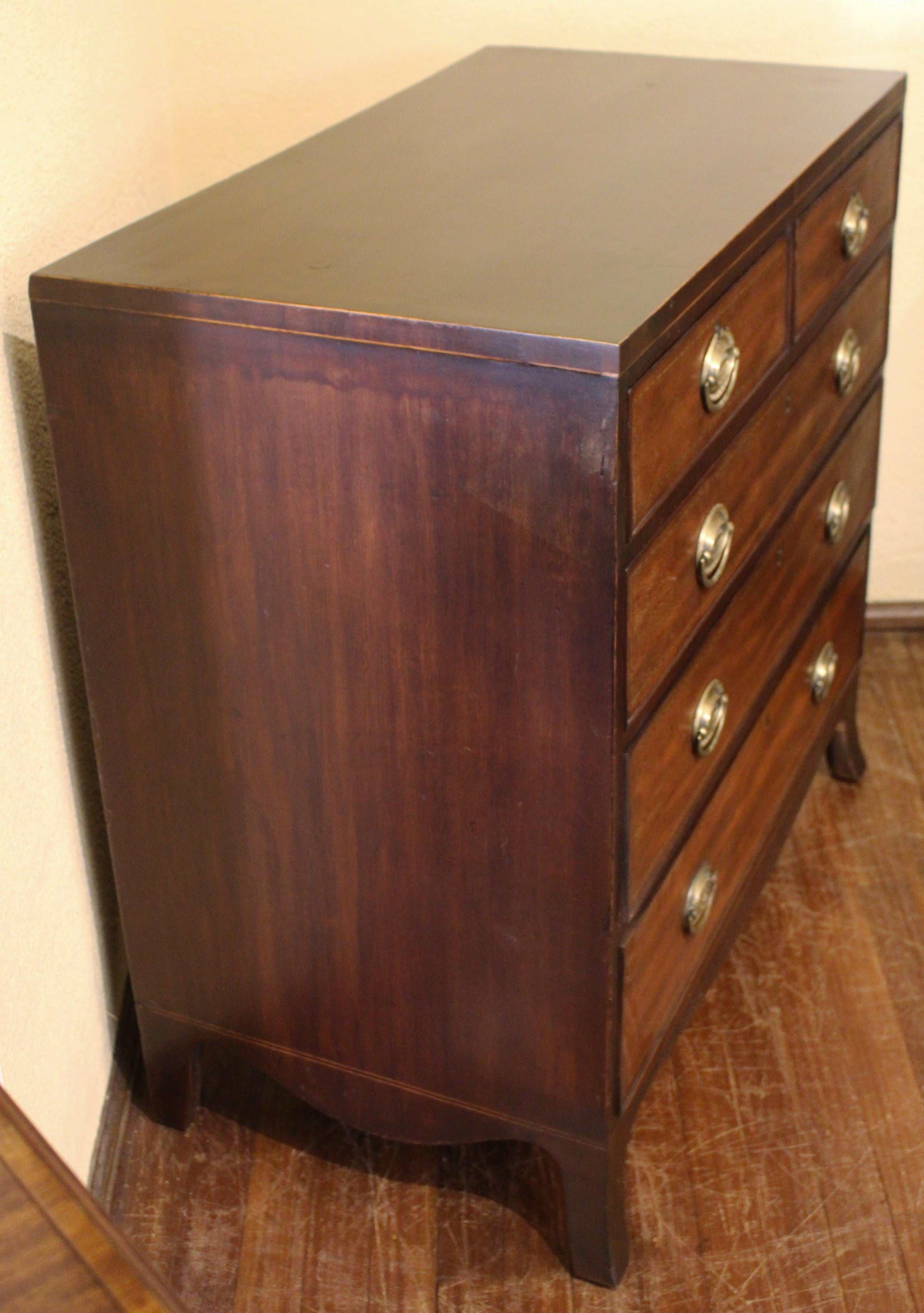 English Late 18th Century Georgian Straight Front Chest of Drawers 2