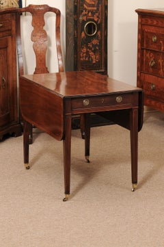English Late 18th Century Mahogany Pembroke Table with Reeded Edge and String