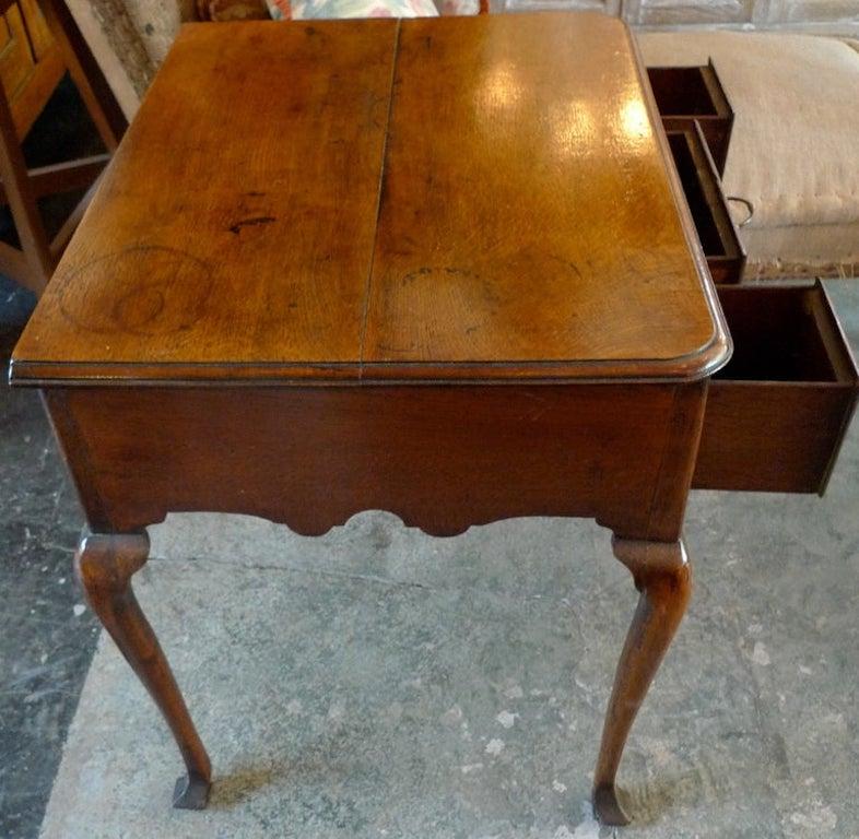Stained English Late 18th Century Queen Anne Low-Boy End Table with Three Small Drawers For Sale