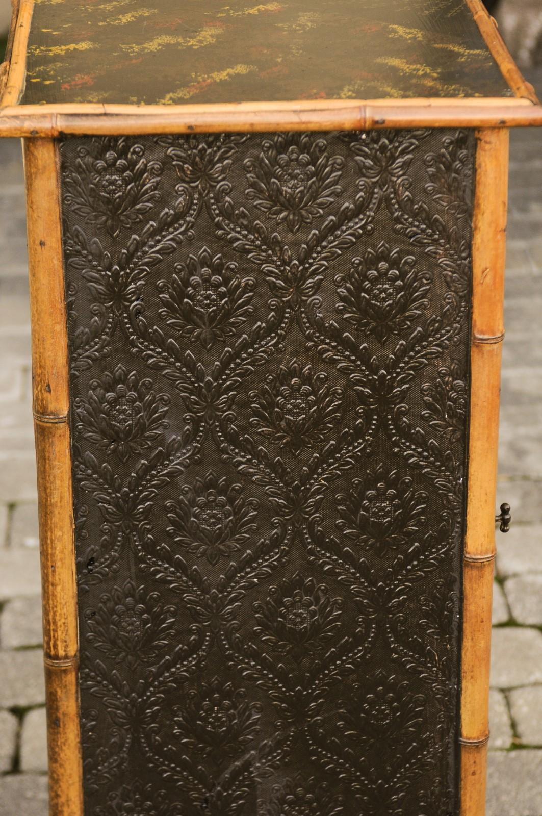 English Late 19th Century Bamboo Single-Door Cabinet with Faux Book Façade 5