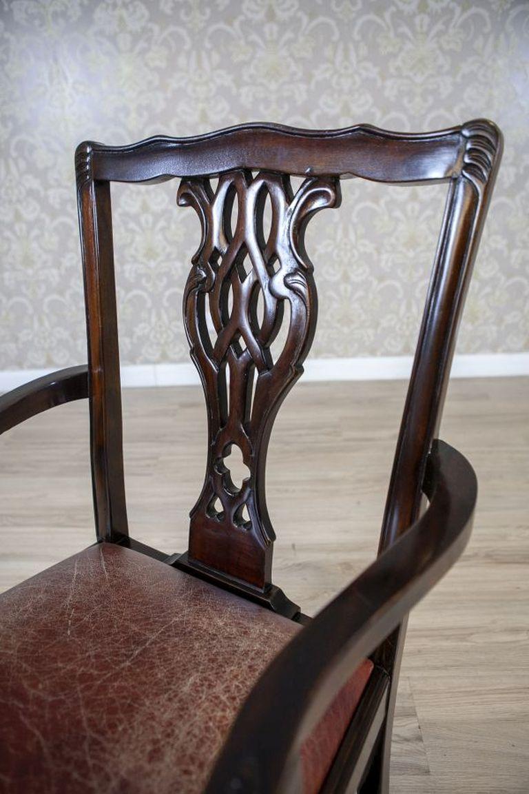 English Late-19th Century Four Walnut Chairs With Leather Upholstery For Sale 7