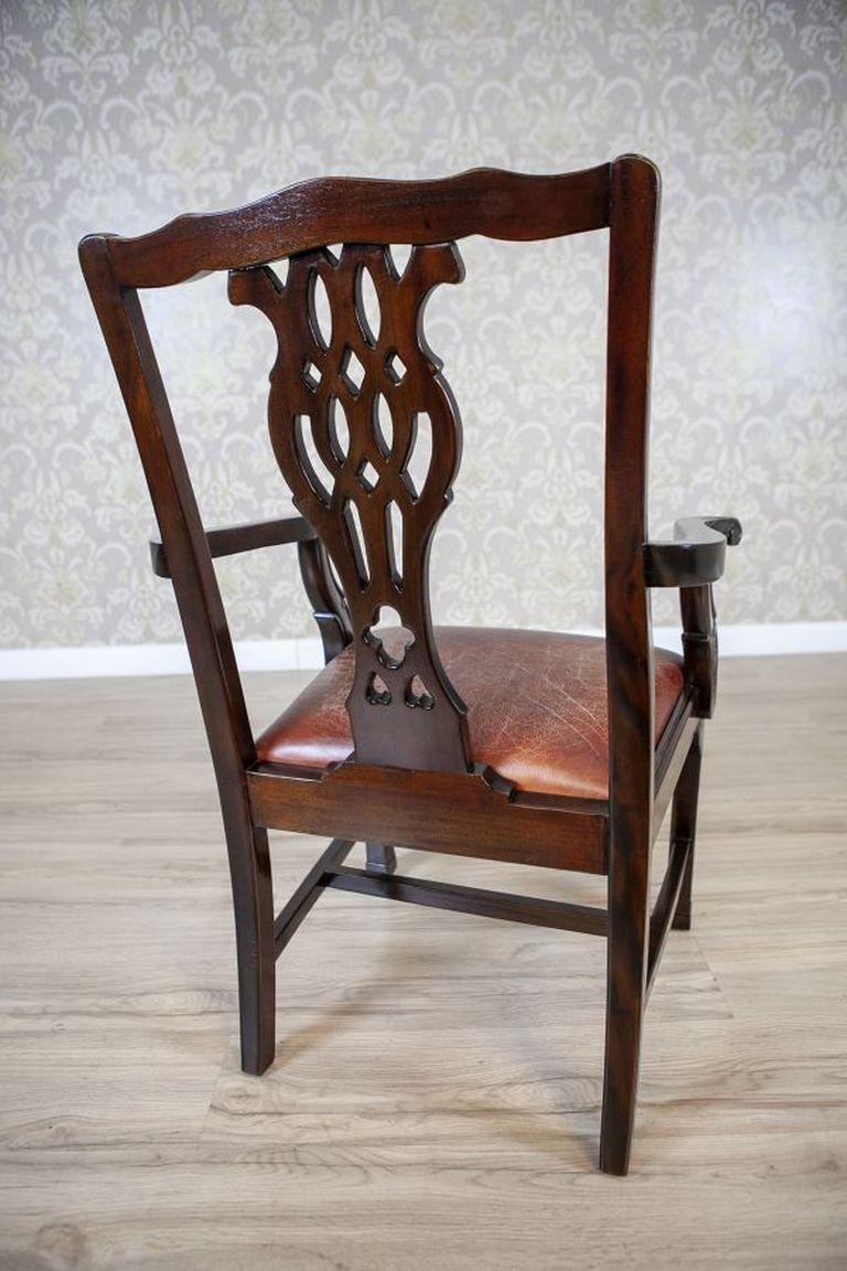 English Late-19th Century Four Walnut Chairs With Leather Upholstery For Sale 2