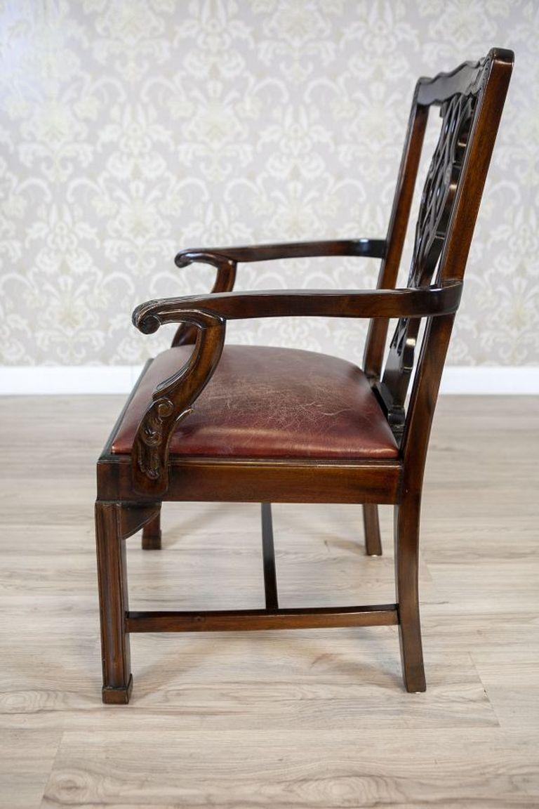 English Late-19th Century Four Walnut Chairs With Leather Upholstery For Sale 5