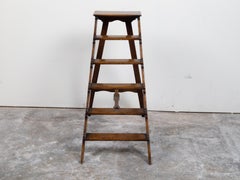 English Late 19th Century Oak Five Steps Ladder with Brown Patina