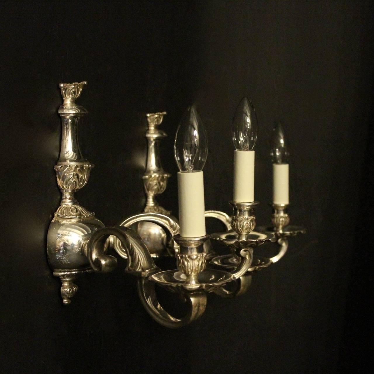 English Late 19th Century Pair of Silver Gilded Antique Wall Lights 7