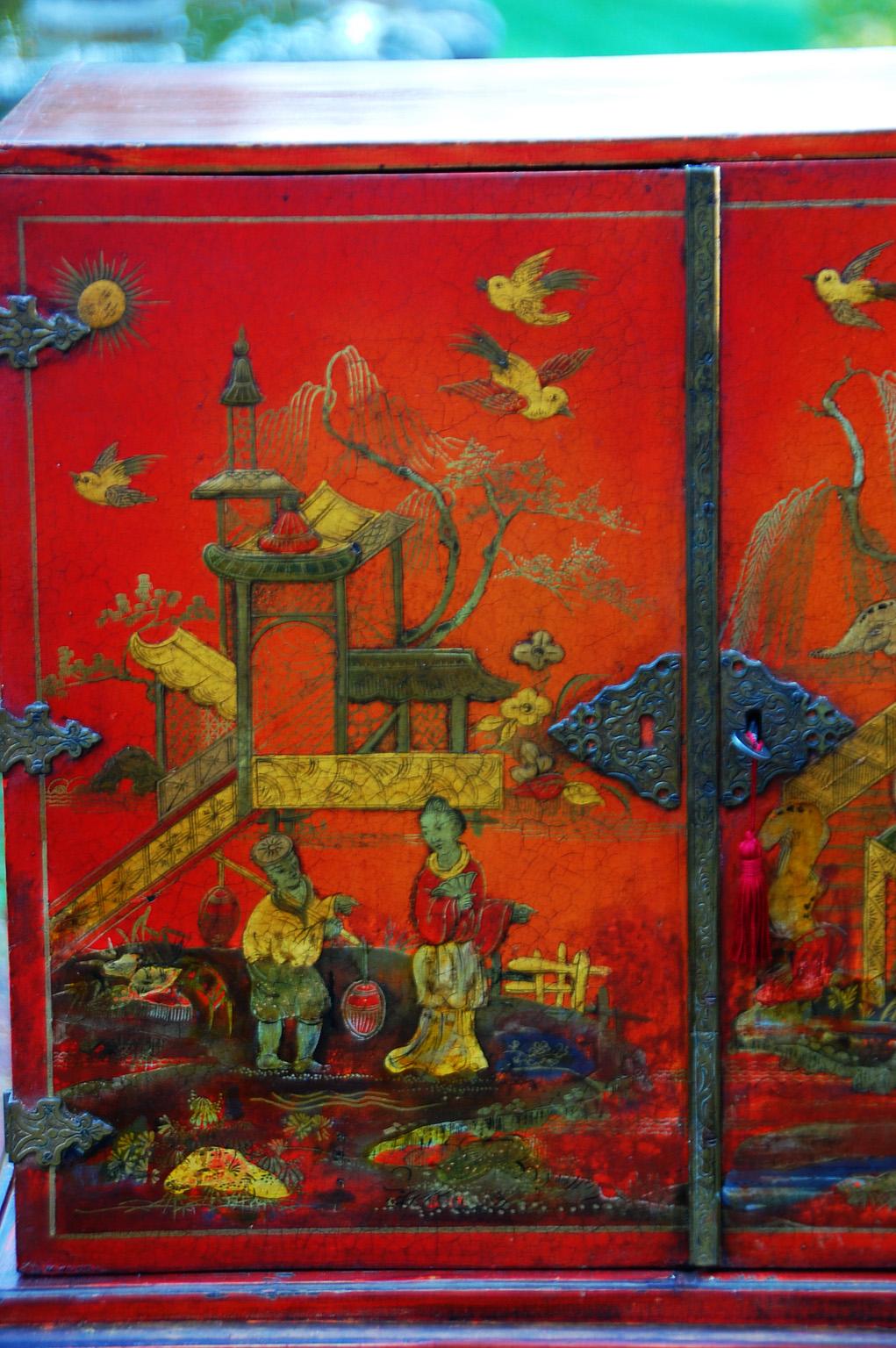 Hand-Painted English Late 19th Century Red Chinoiserie Cabinet on Original Cabriole Leg Stand