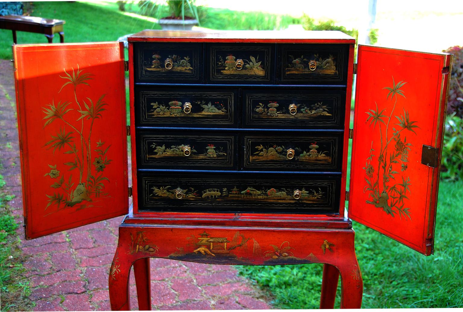 English Late 19th Century Red Chinoiserie Cabinet on Original Cabriole Leg Stand 2