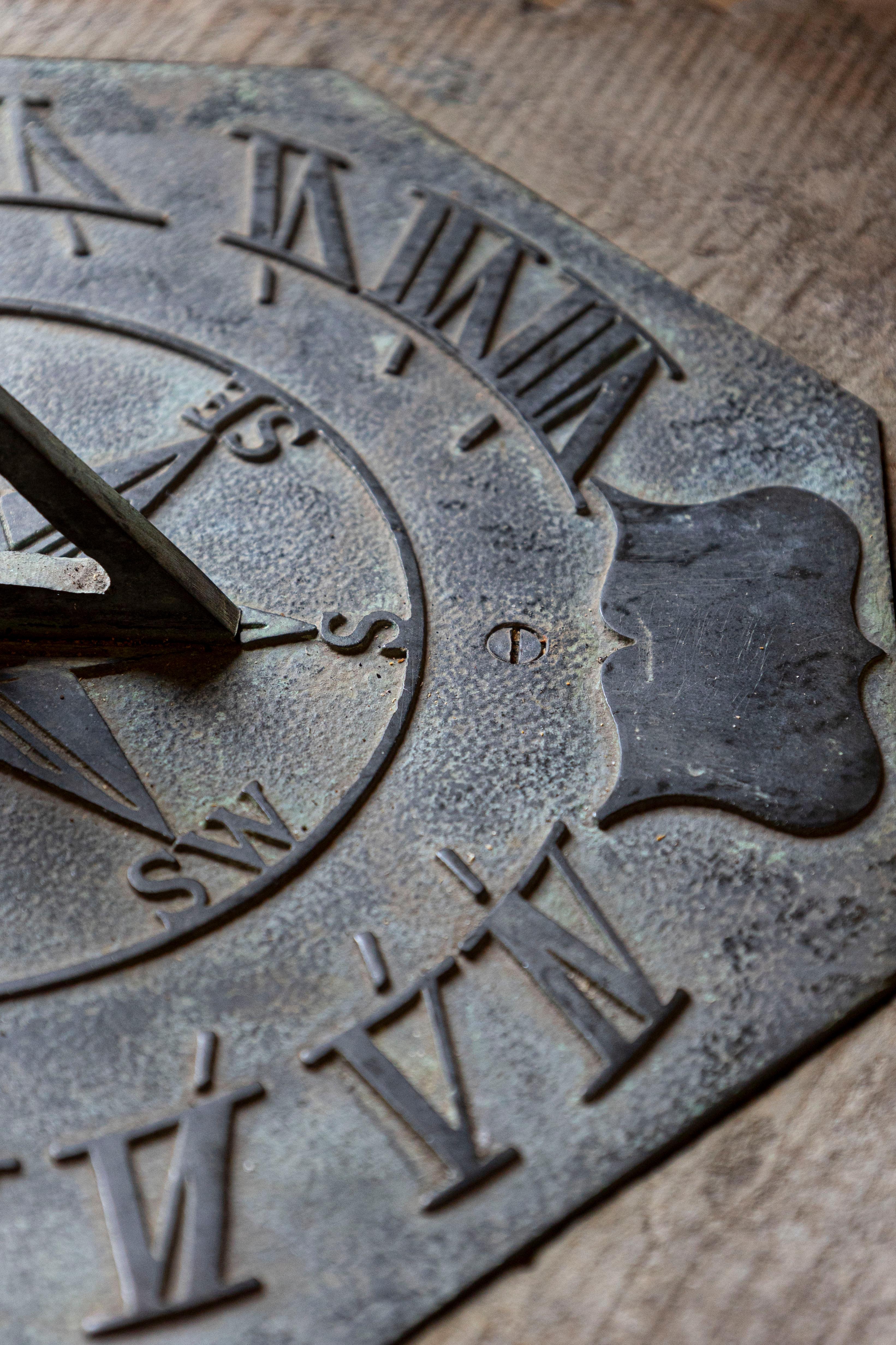 English Late 19th Century Sundial with Carved Limestone and Bronze Top For Sale 3