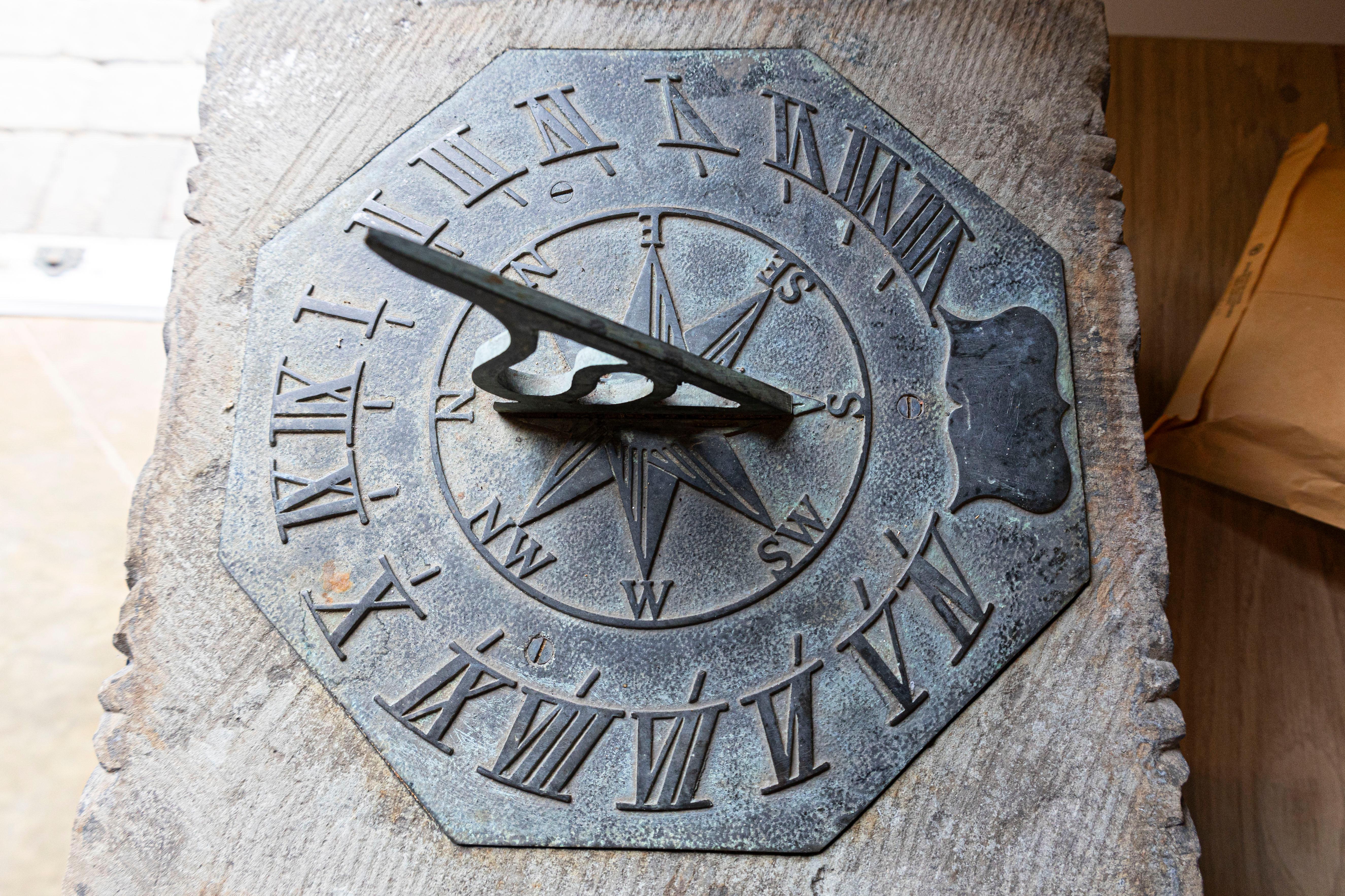 English Late 19th Century Sundial with Carved Limestone and Bronze Top For Sale 4