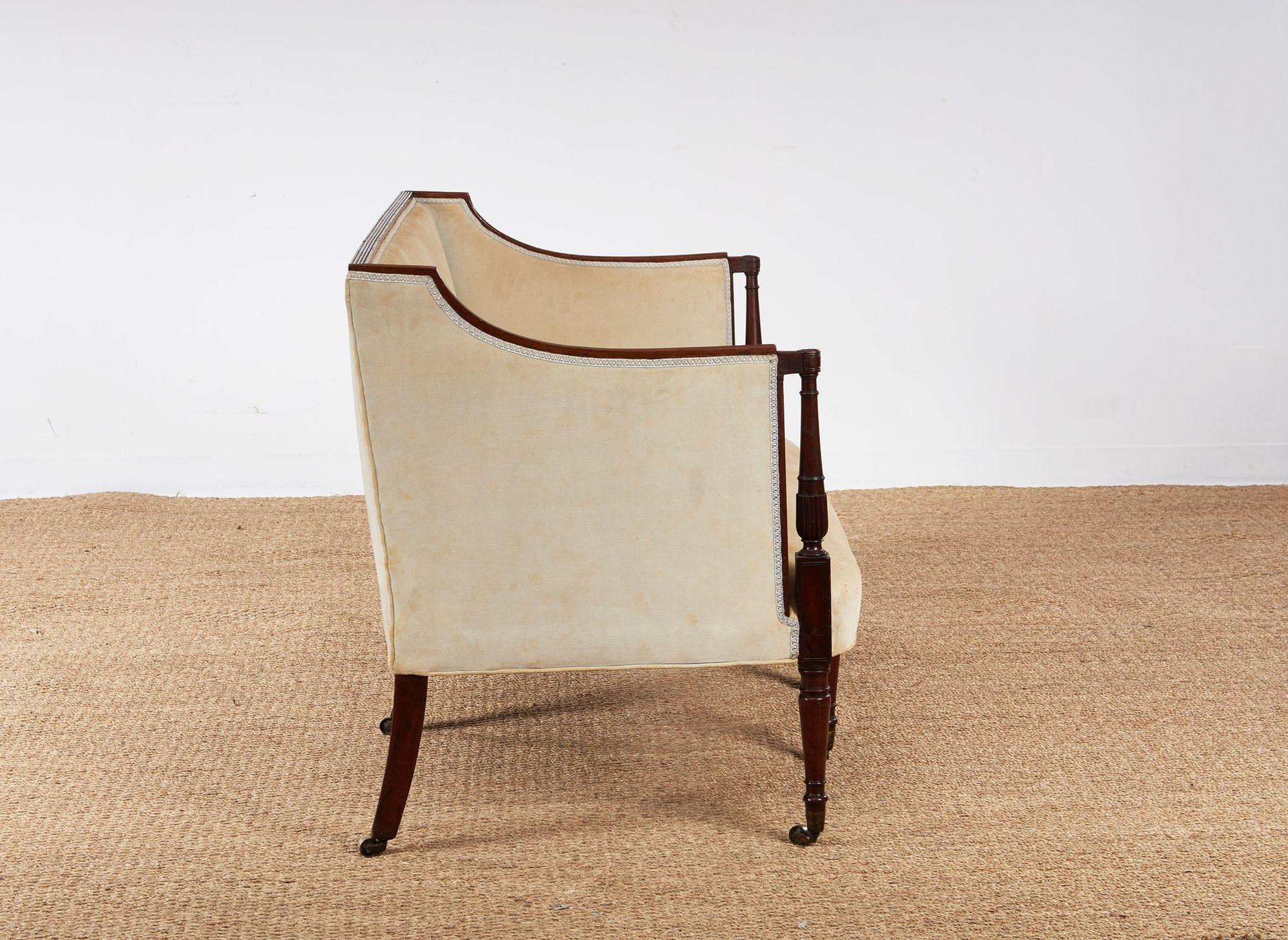 English Late Georgian Mahogany Settee For Sale 2