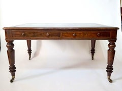 Bureau de bibliothèque en acajou à deux faces, de style Régence tardive, vers 1830