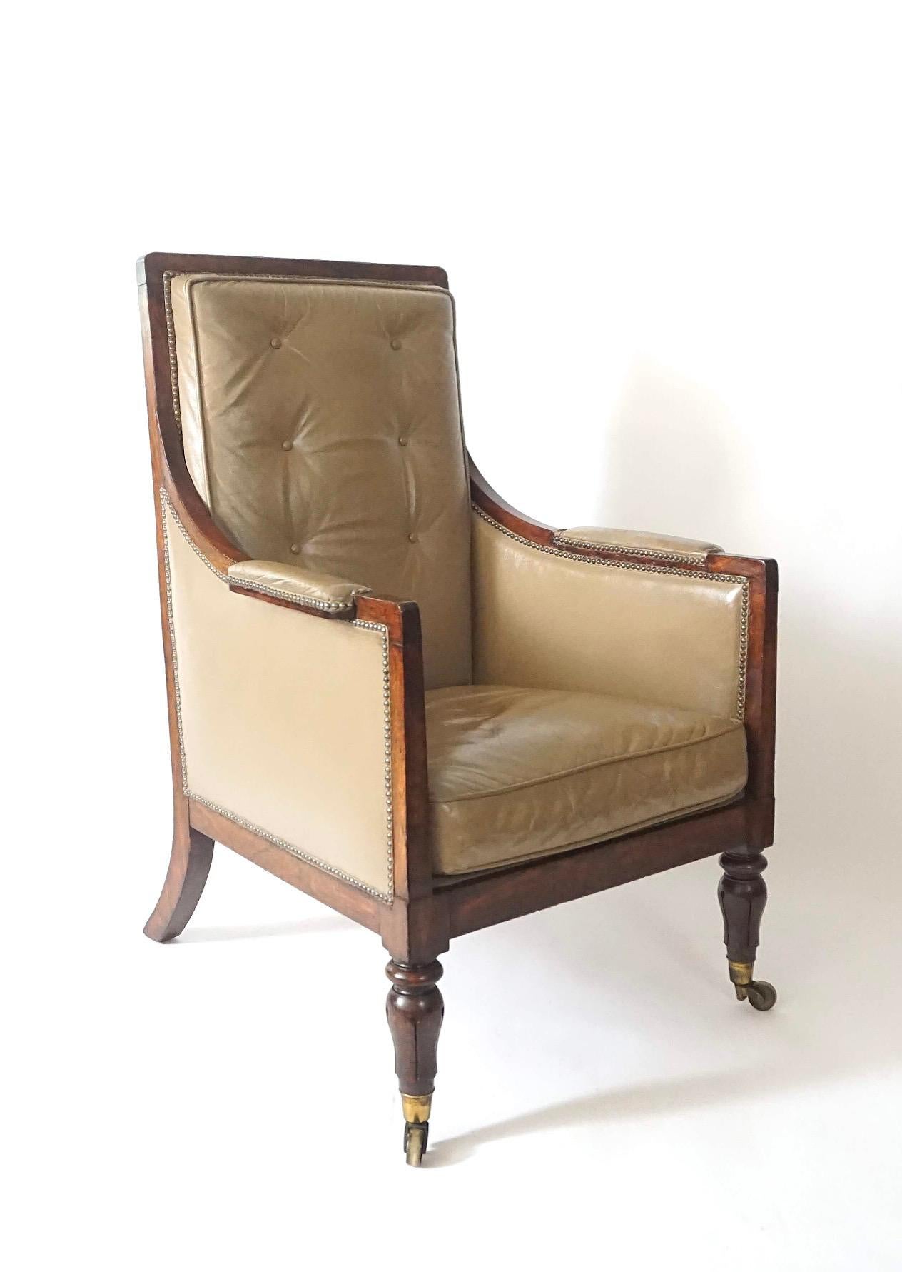 Hand-Carved English Late Regency William IV Rosewood Leather Bergere, circa 1835 For Sale
