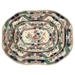 Piatti graduati inglesi tardivi di Spode con inserto nel gusto cinese Imari