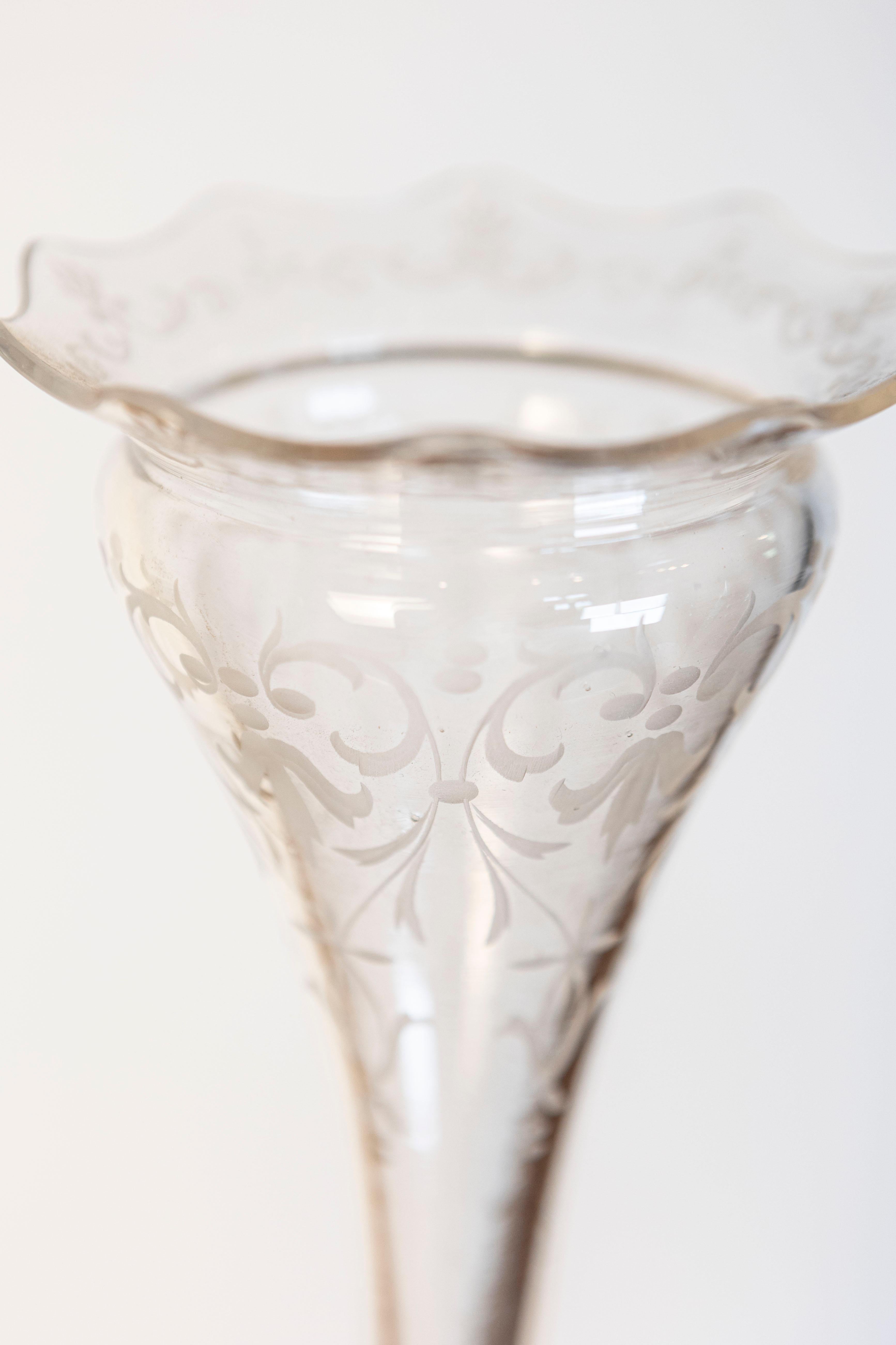 Tardo vittoriano Epergne inglese tardo-vittoriana con base d'argento e vaso di cristallo, XIX secolo in vendita