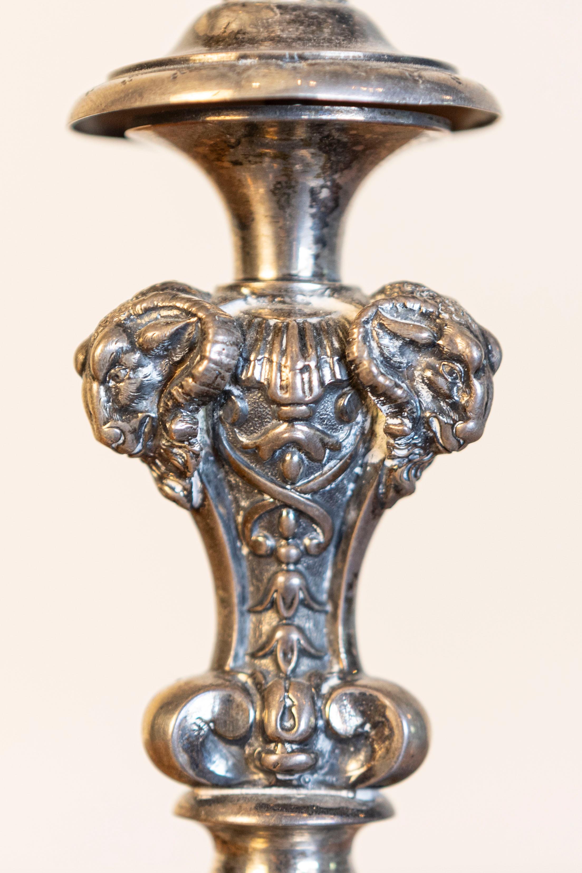 Argento Epergne inglese tardo-vittoriana con base d'argento e vaso di cristallo, XIX secolo in vendita