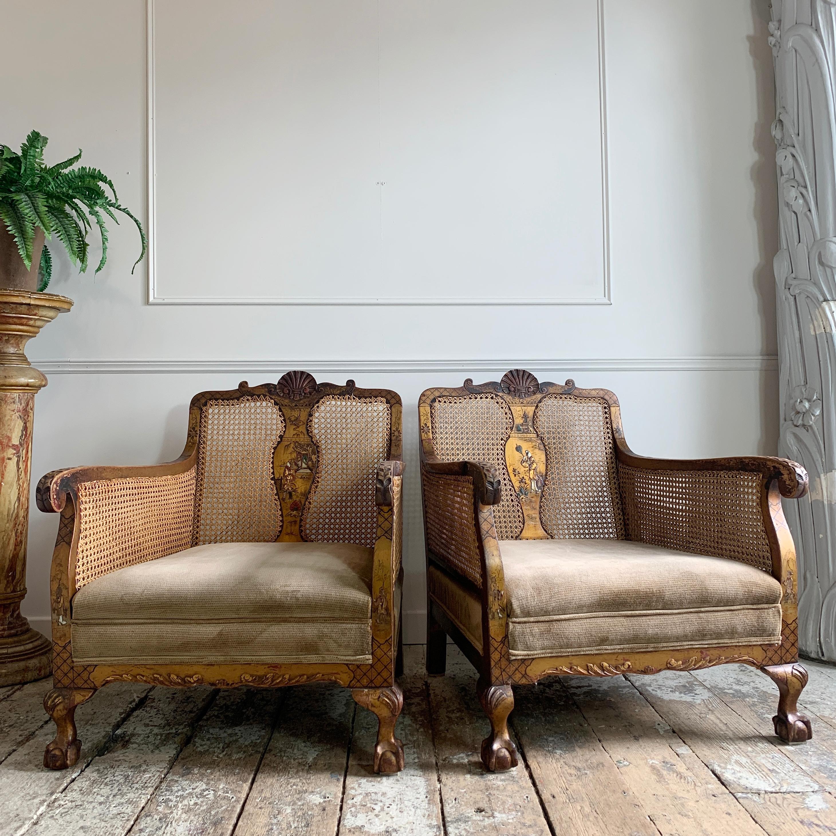 Englische spätviktorianische vergoldete Chinoiserie Bergere Suite im Zustand „Gut“ im Angebot in Hastings, GB