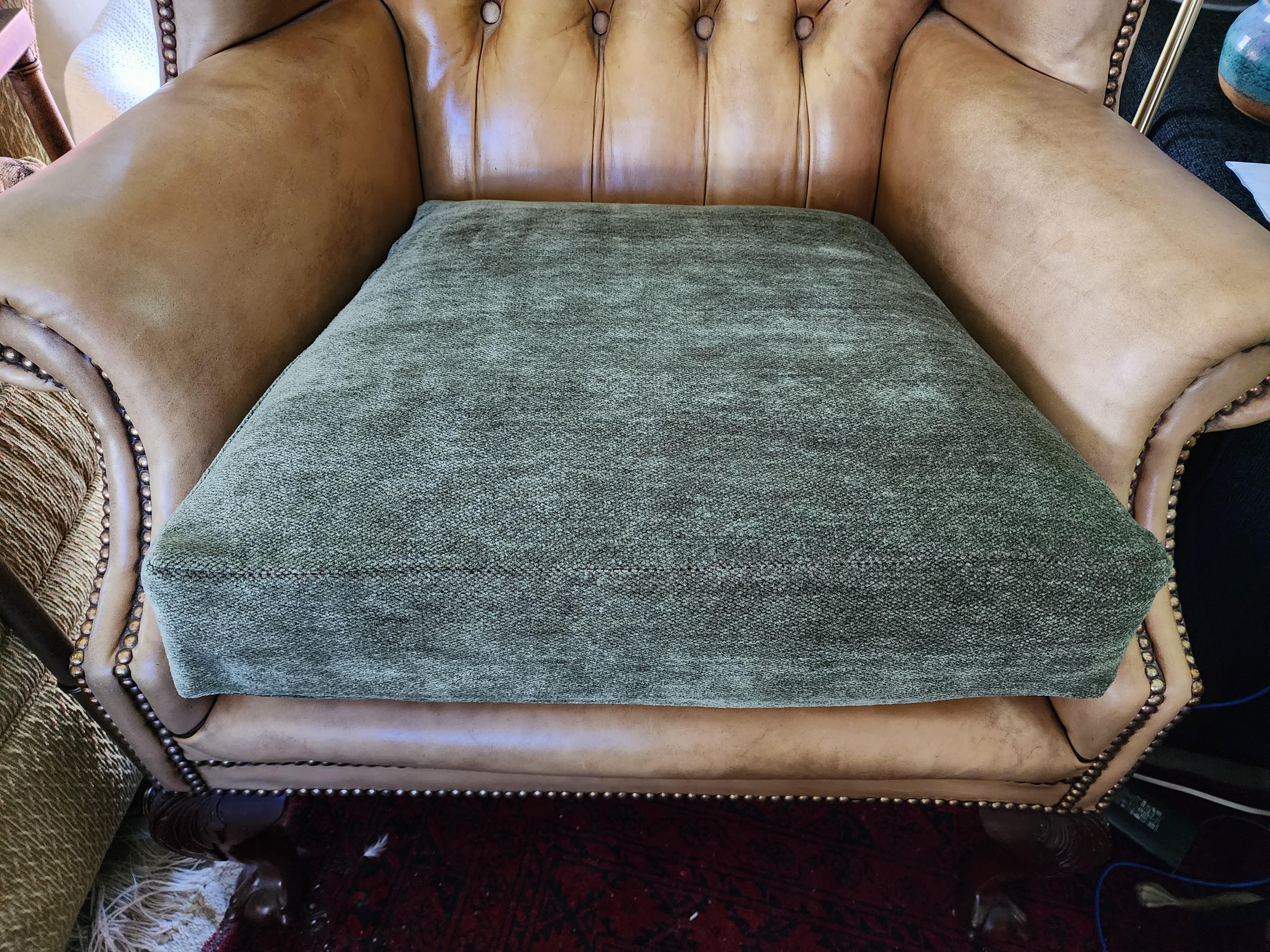 Englischer Ledersessel mit Ohrensessel Chesterfield 10