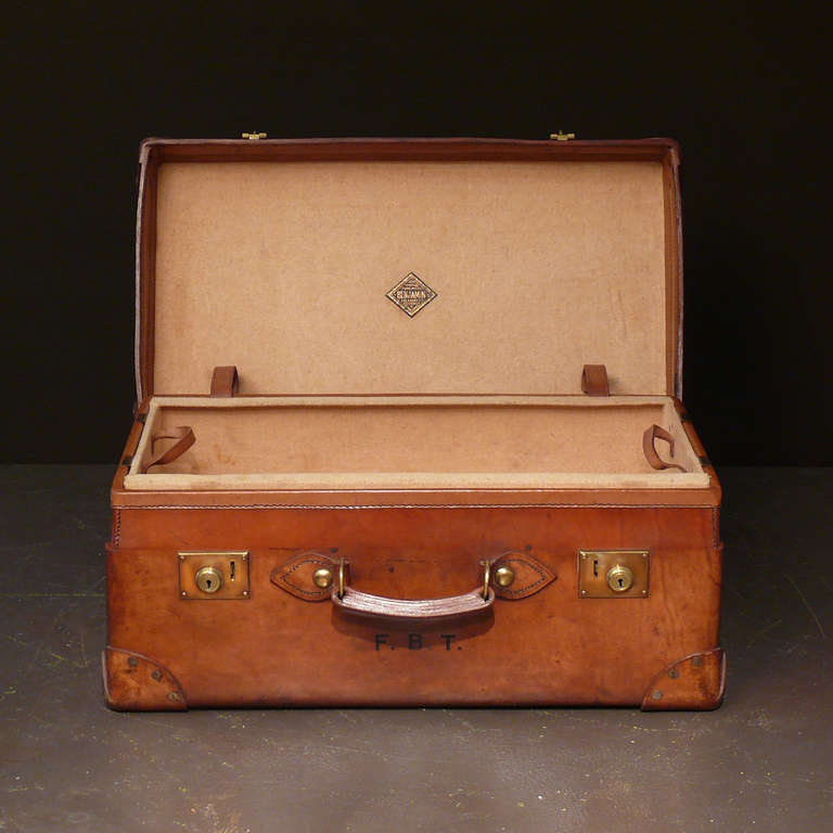 British English Leather Boot Trunk, circa 1905 For Sale