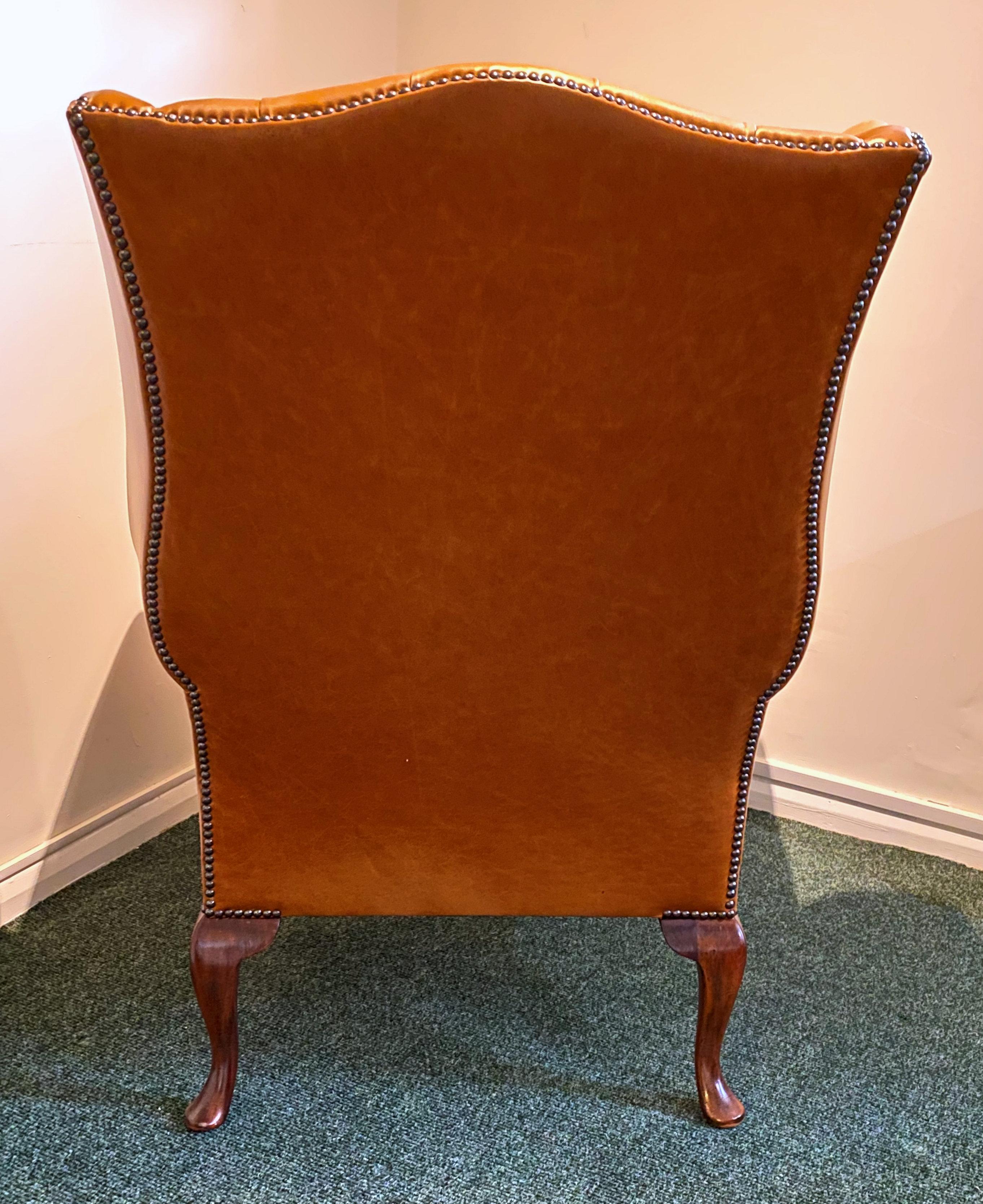 English Leather Buttoned Back Wing Armchair For Sale 2