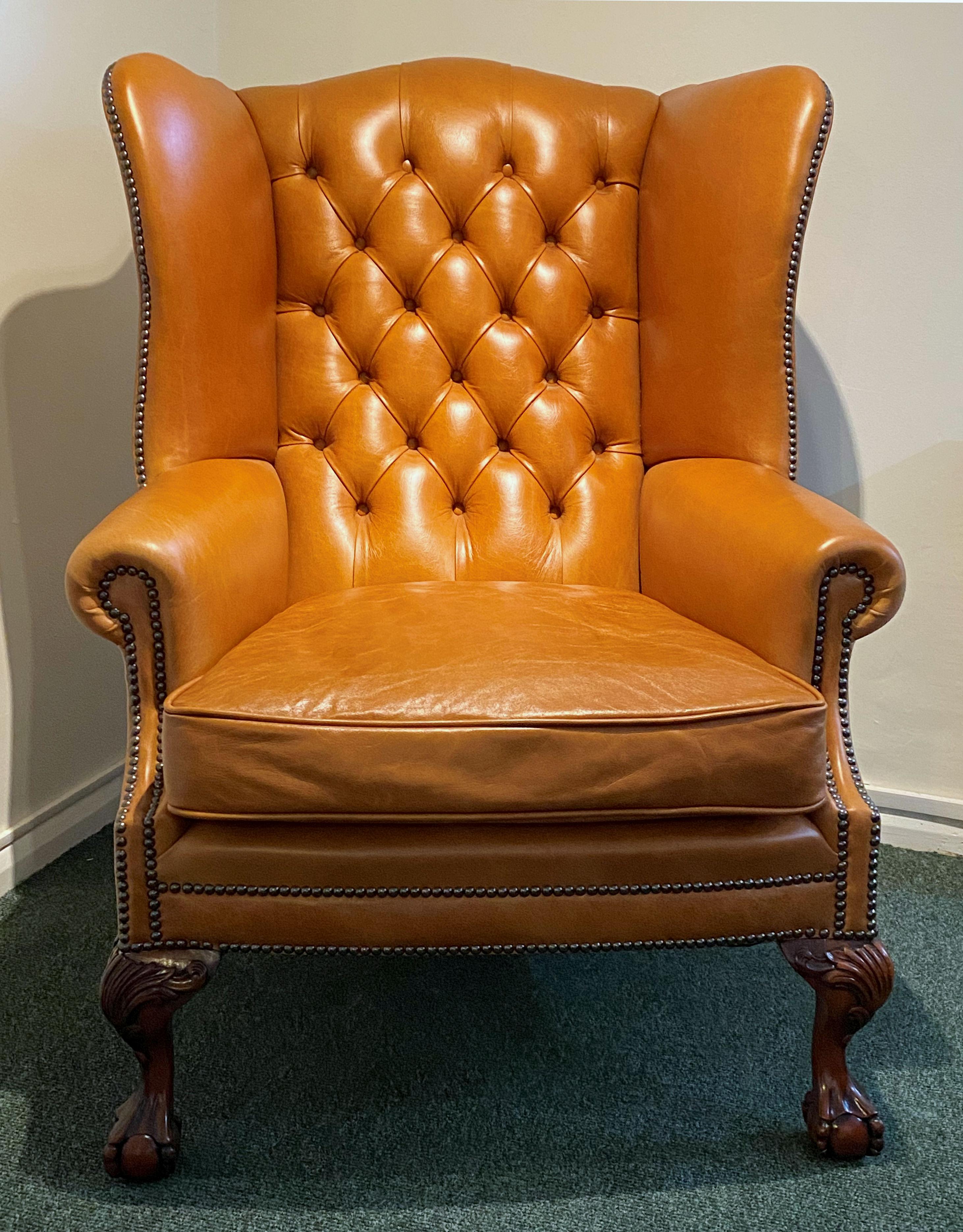 English Leather Buttoned Back Wing Armchair For Sale 7