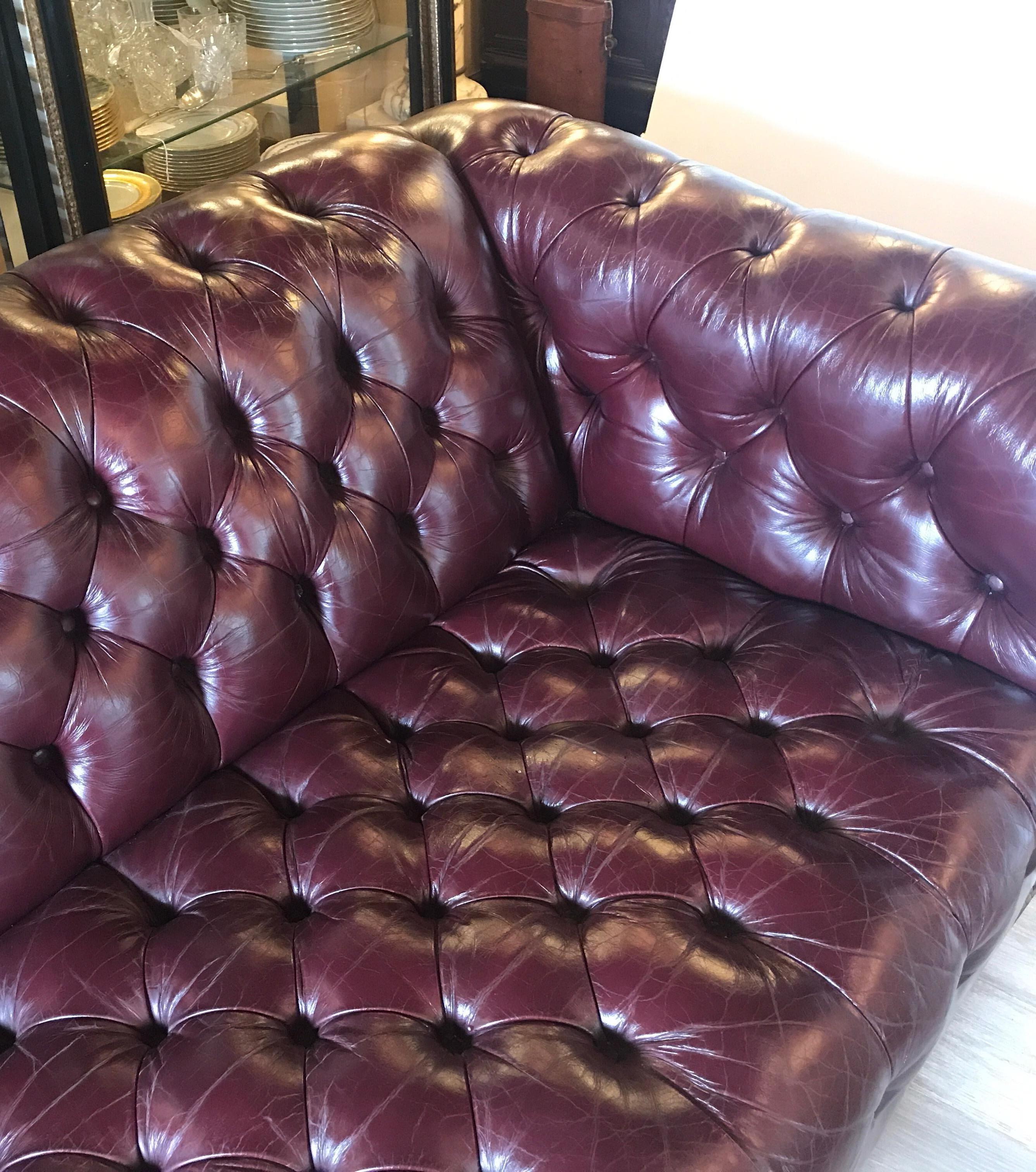English Leather Chesterfield Sofa 4